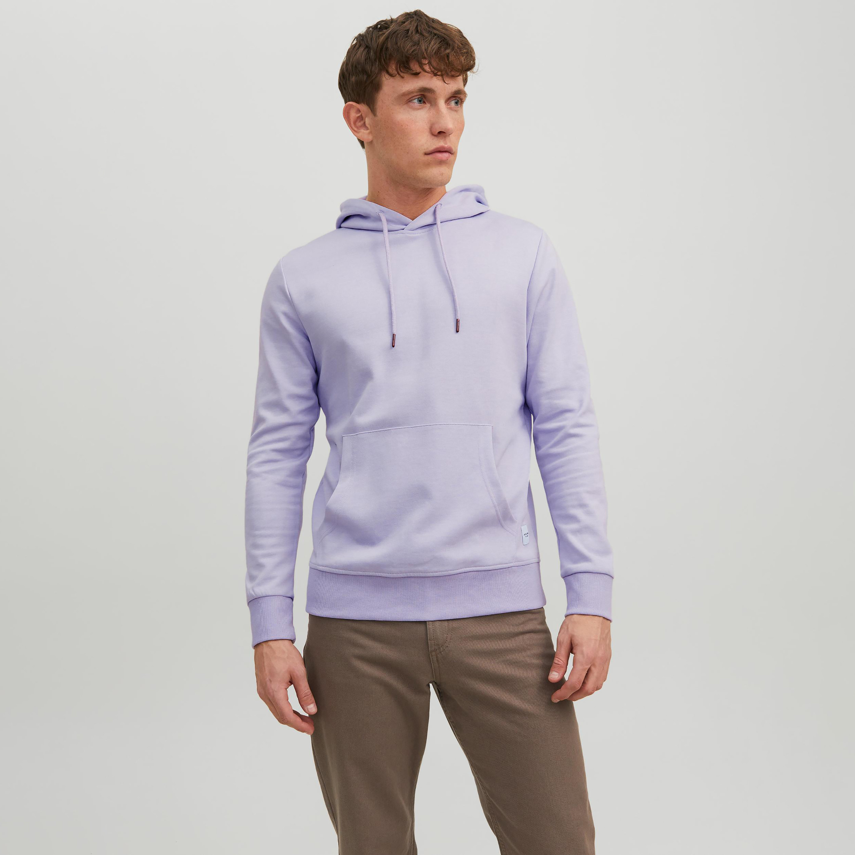 هودي من جاك آند جونز سادة بأكمام طويلة وجيب كانغارو-men-winterwear-hoodiesandsweatshirts-image-18
