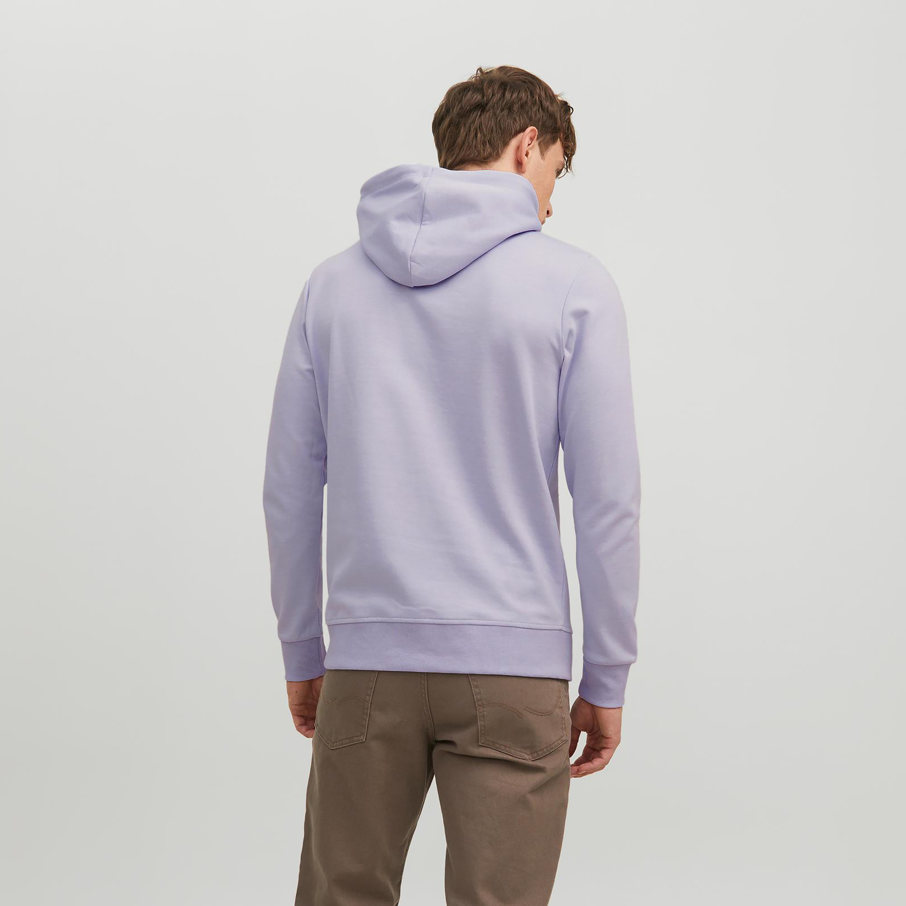 هودي من جاك آند جونز سادة بأكمام طويلة وجيب كانغارو-men-winterwear-hoodiesandsweatshirts-image-21