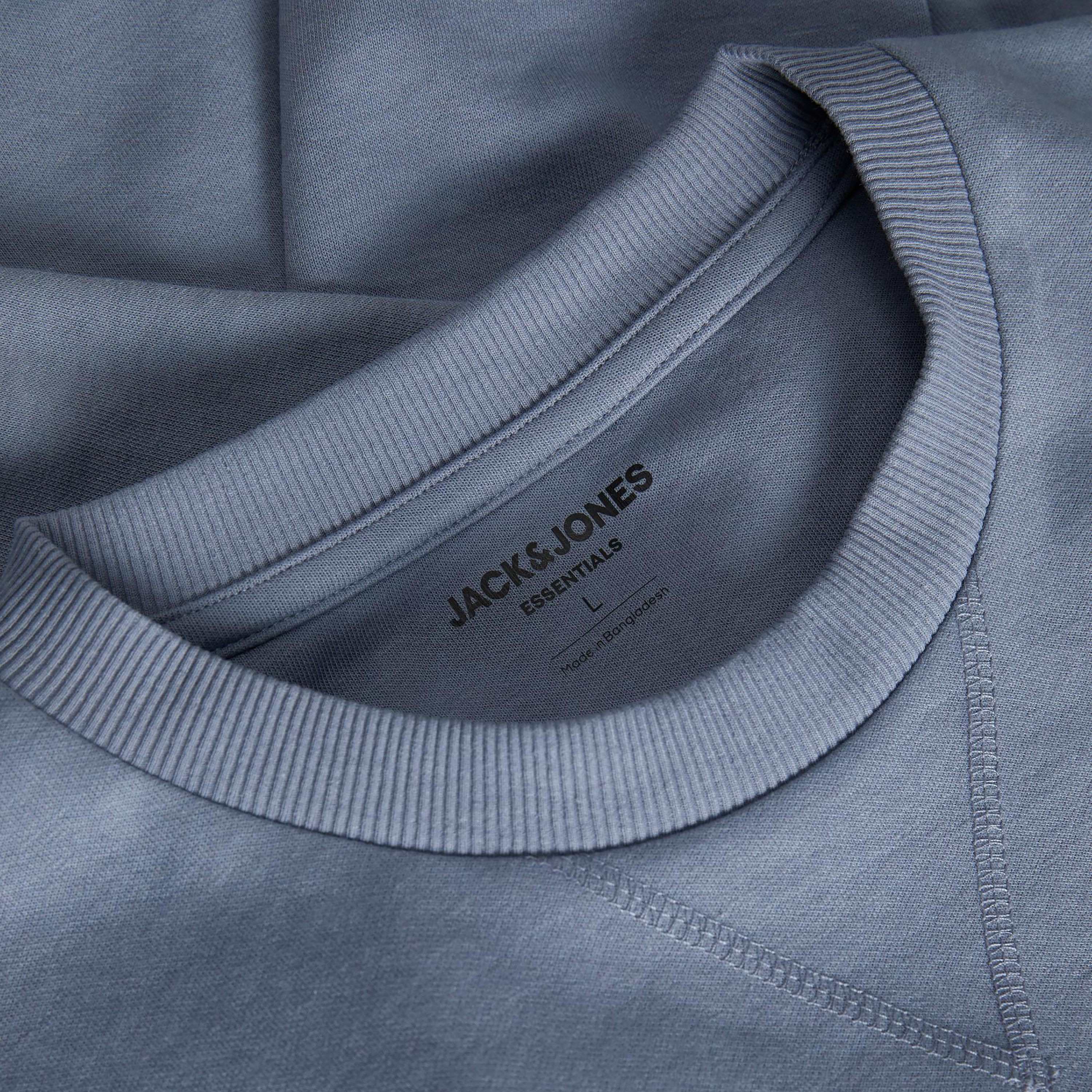 سويت شيرت من جاك آند جونز سادة بأكمام طويلة وياقة مستديرة-men-winterwear-hoodiesandsweatshirts-image-6