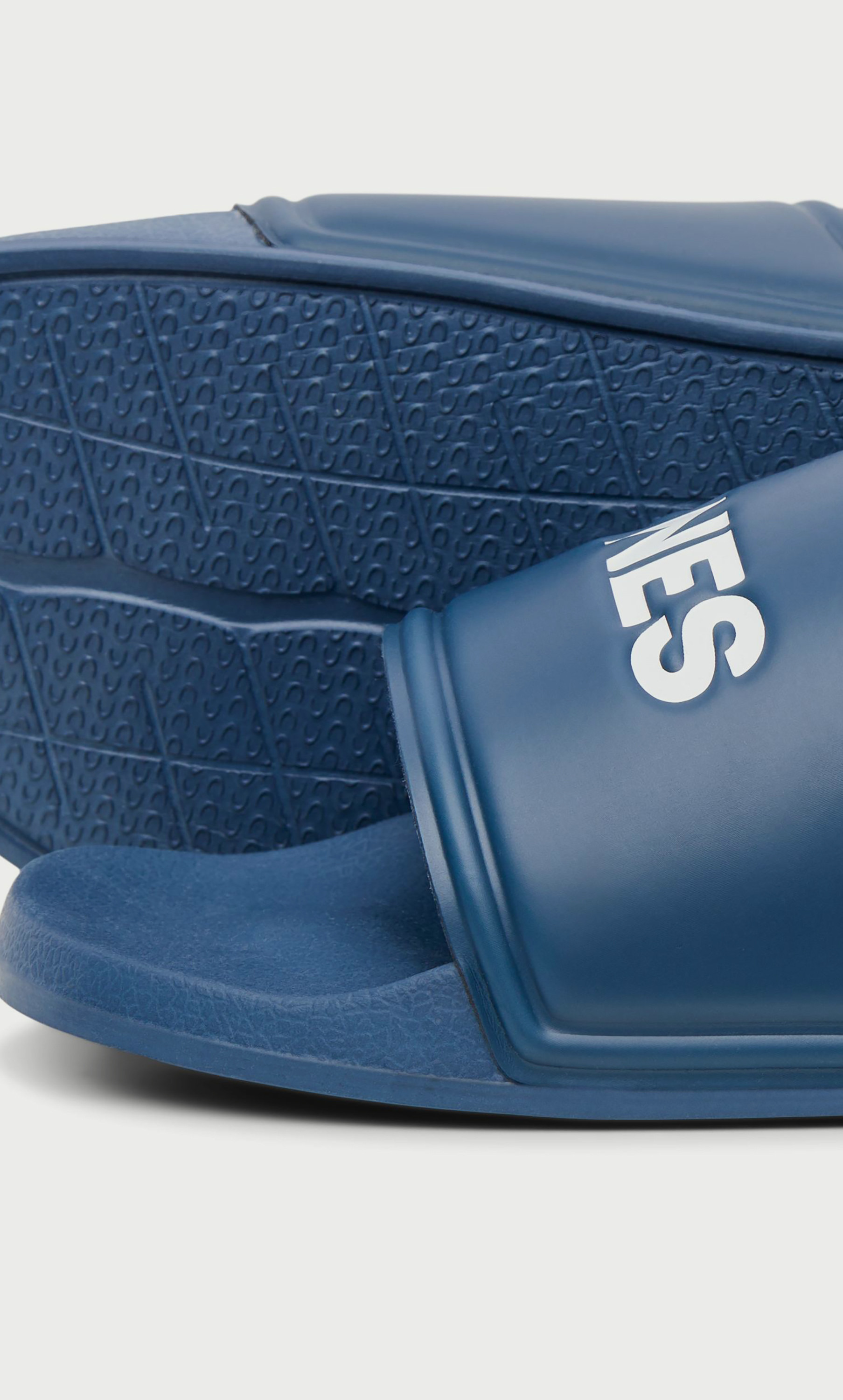 سلايد كاجوال من جاك آند جونز للرجال  12184277-men-shoes-flipflopsandslides-image-12