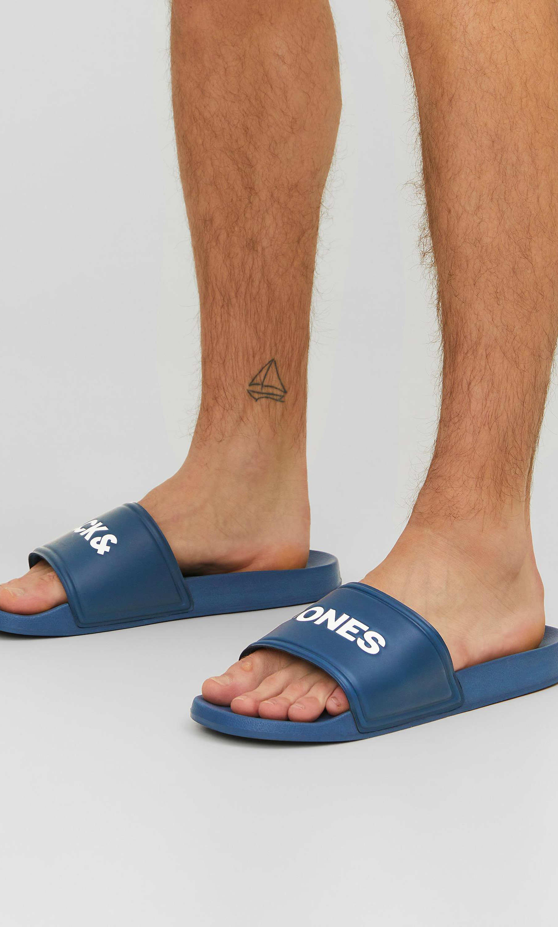 سلايد كاجوال من جاك آند جونز للرجال  12184277-men-shoes-flipflopsandslides-image-13