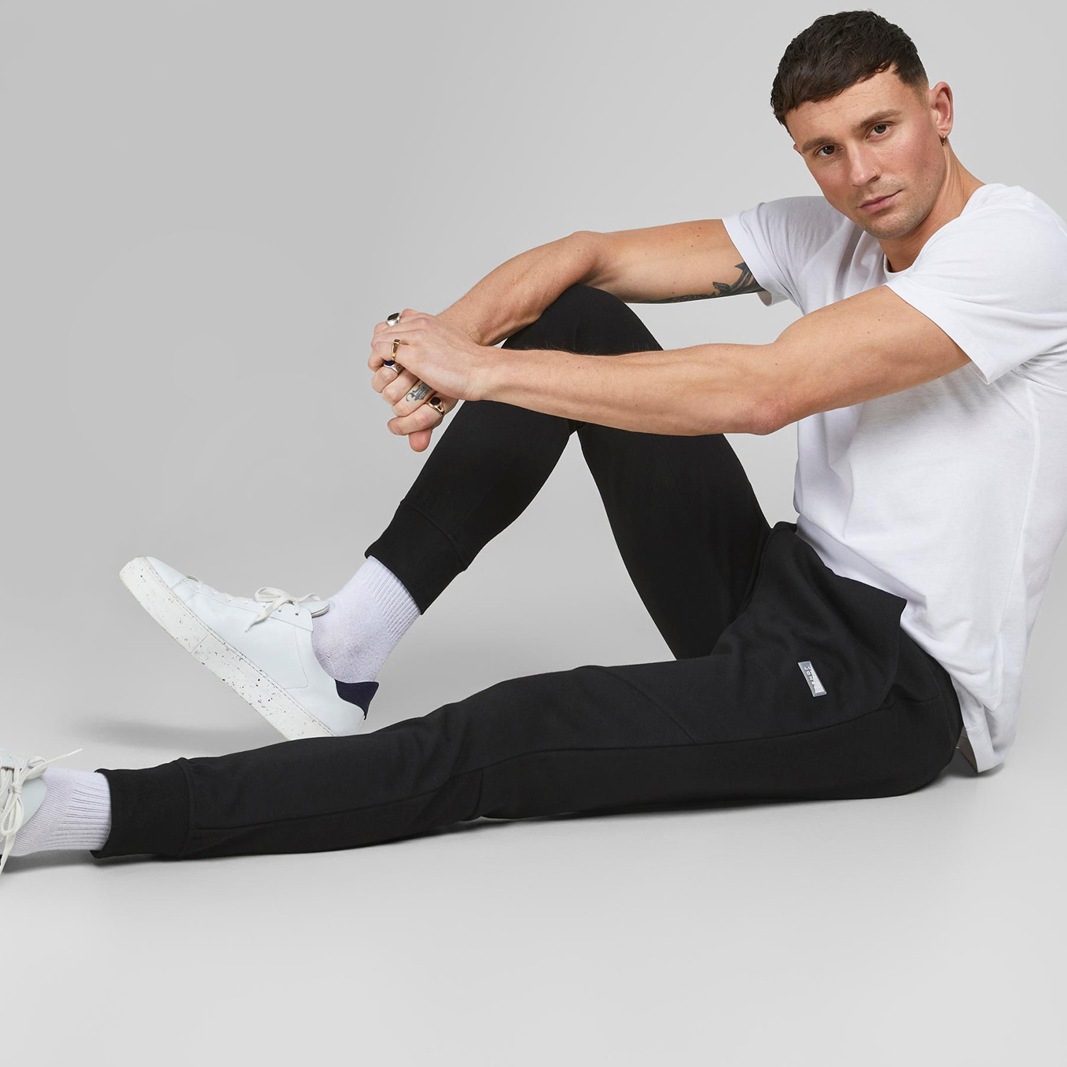 Jack & Jones Solid Mid-Rise Joggers with Drawstring Closure and Pocket-men-clothing-bottoms-joggers-image-2