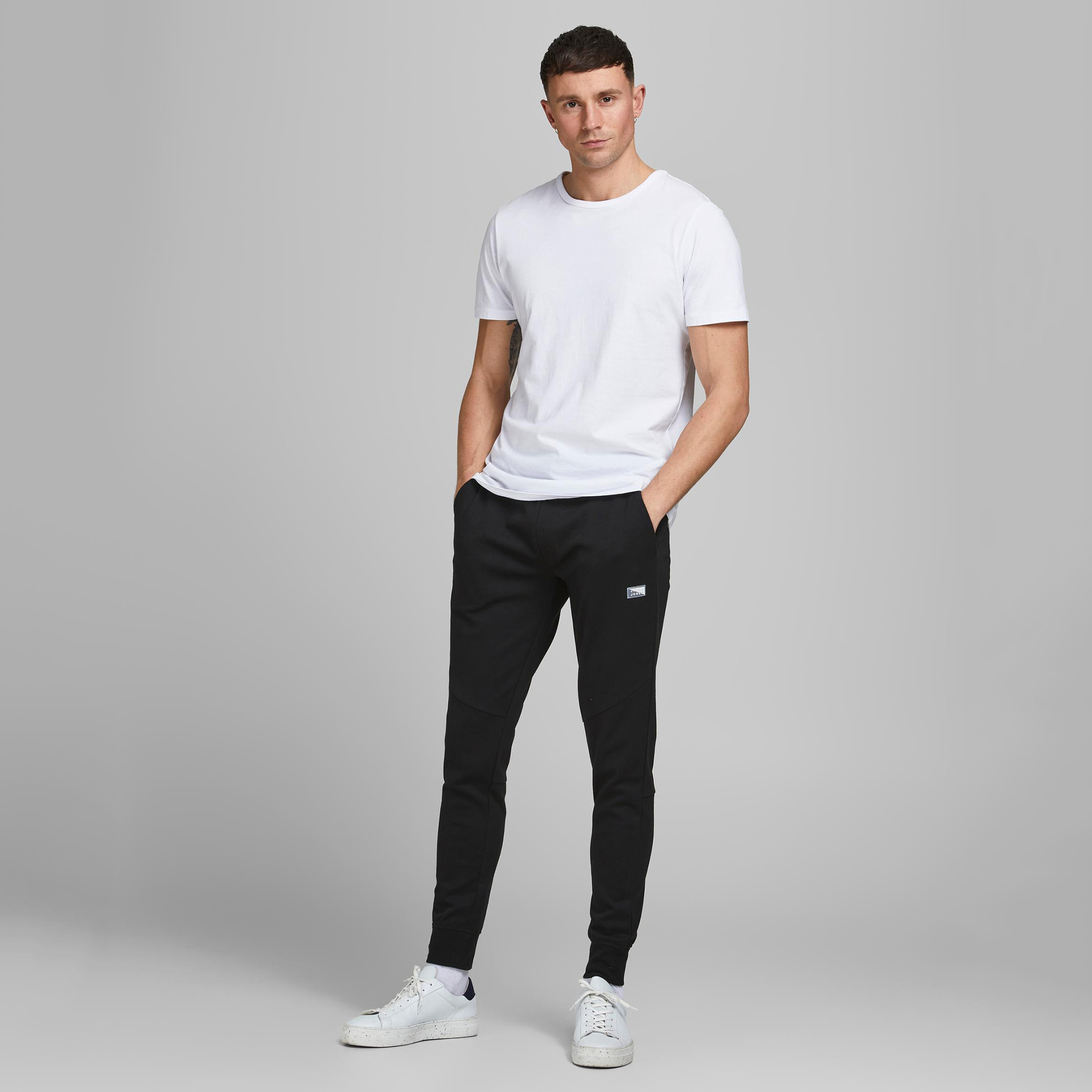 Jack & Jones Solid Mid-Rise Joggers with Drawstring Closure and Pocket-men-clothing-bottoms-joggers-image-5
