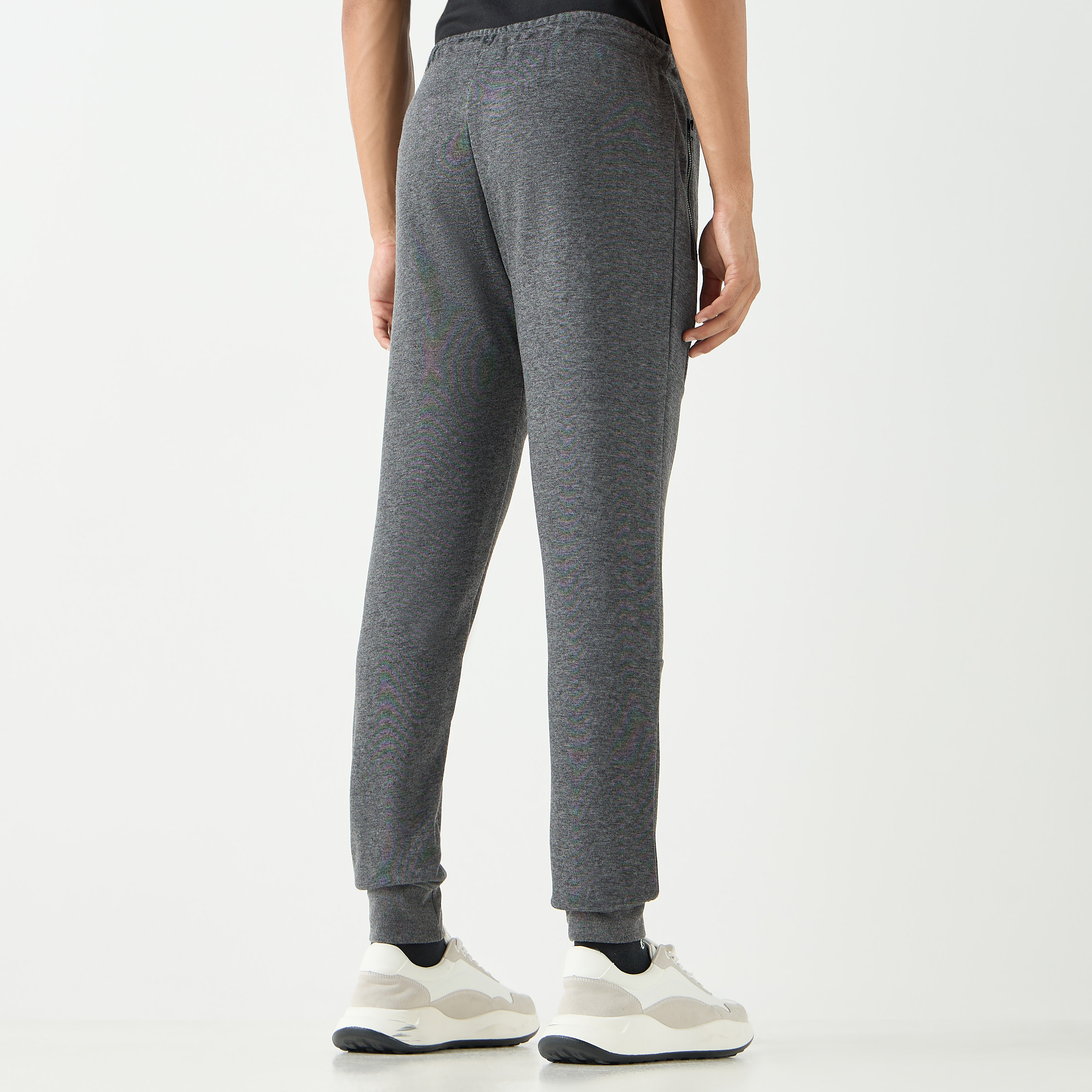 بنطلون من جاك آند جونز برباط بخصر منخفض سادة-men-clothing-bottoms-joggers-image-5