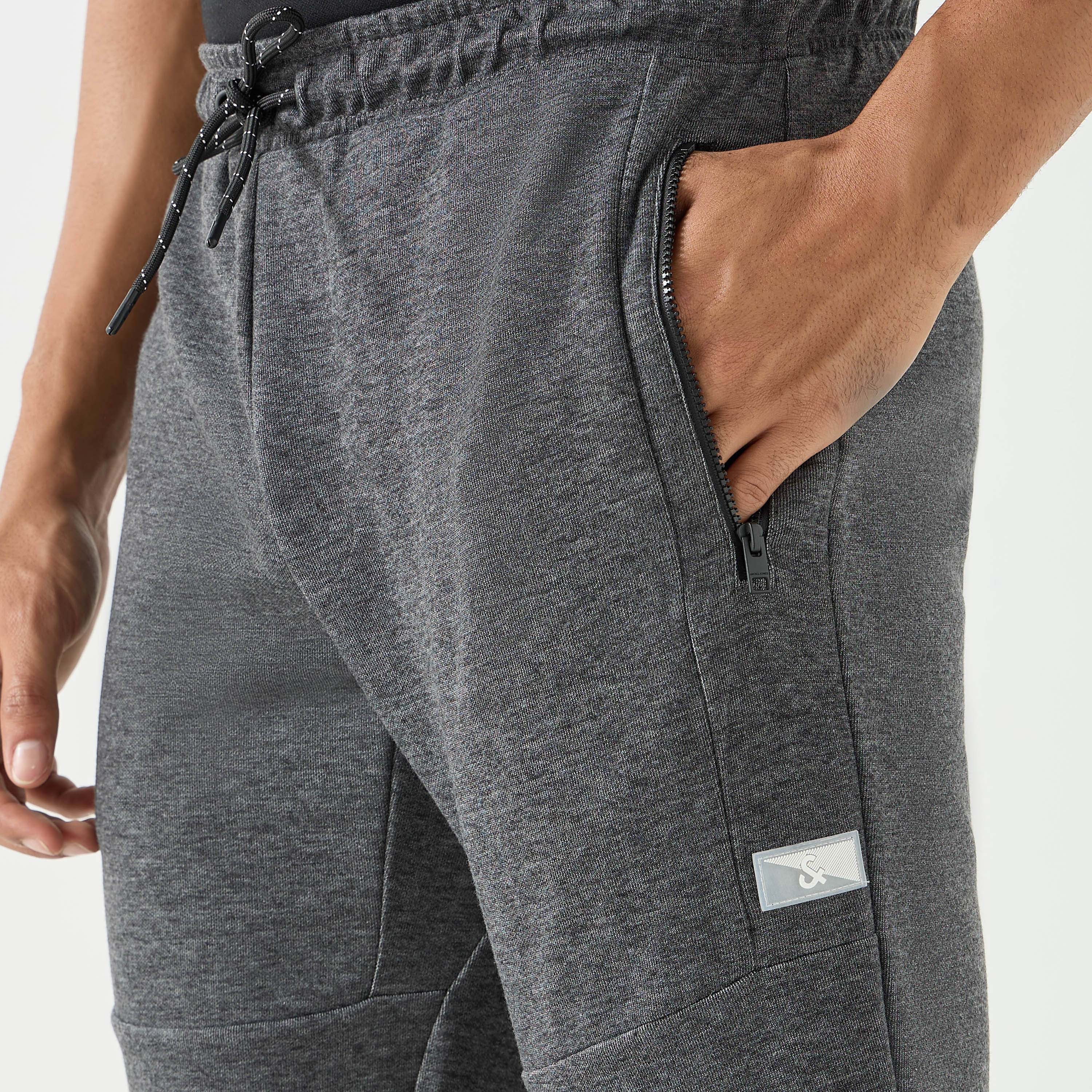 بنطلون من جاك آند جونز برباط بخصر منخفض سادة-men-clothing-bottoms-joggers-image-6