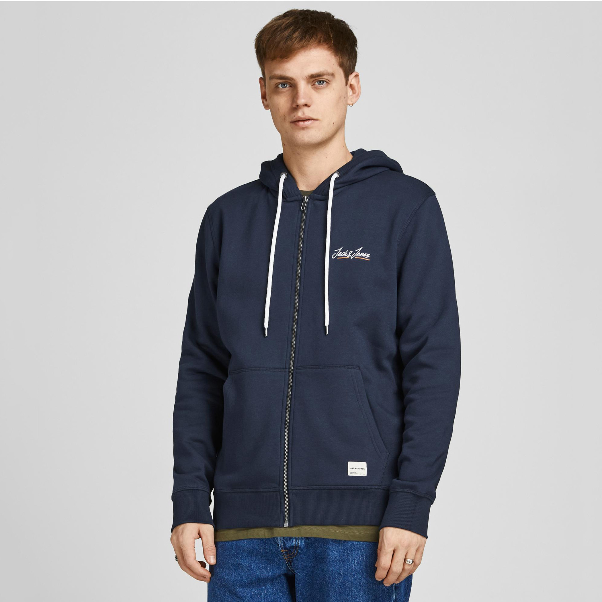هودي جاك آند جونز للرجال بلون اسود بسحاب أمامي مع شعار وجيب كنغر منقسم-men-winterwear-hoodiesandsweatshirts-image-2