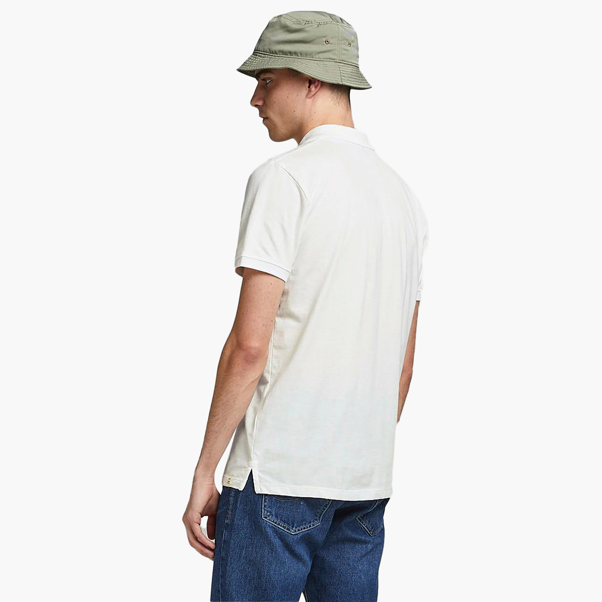 بولو تي شيرت رجالي من جاك آند جونز بأكمام قصيرة و شعار مع لون ابیض-men-clothing-tshirtsandpolos-polos-image-4