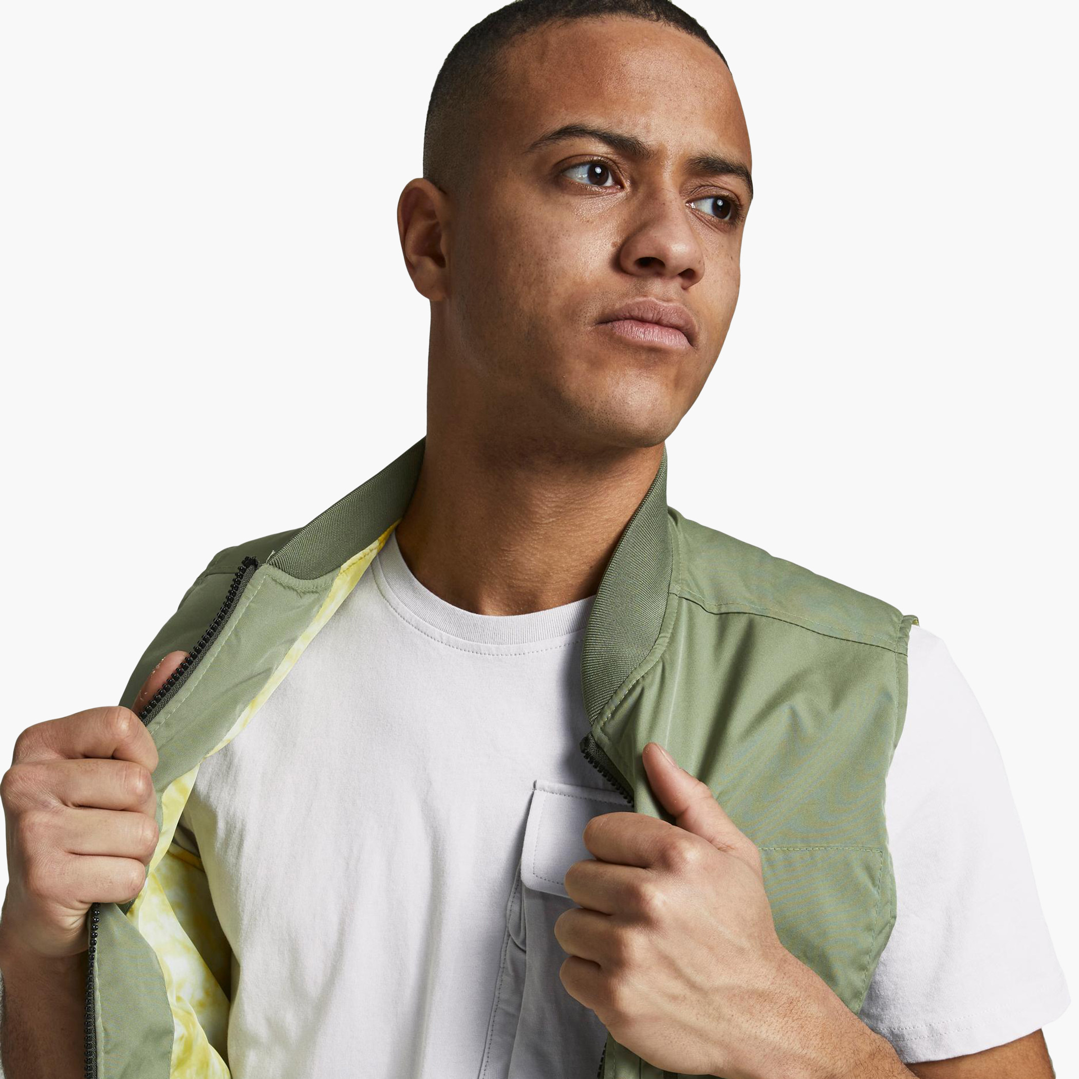 جاك آند جونس كريم قمم-men-clothing-tshirtsandpolos-tshirts-image-4