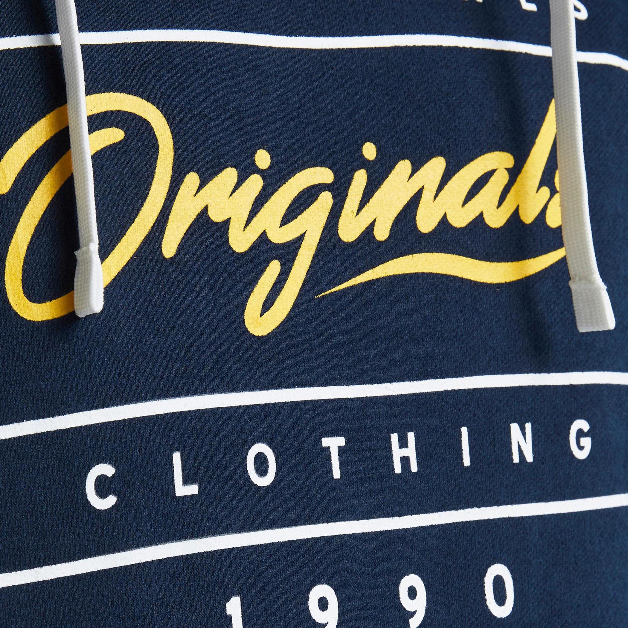 هودي خفيف بأكمام طويلة وطبعات من جاك & جونز-men-winterwear-hoodiesandsweatshirts-image-3