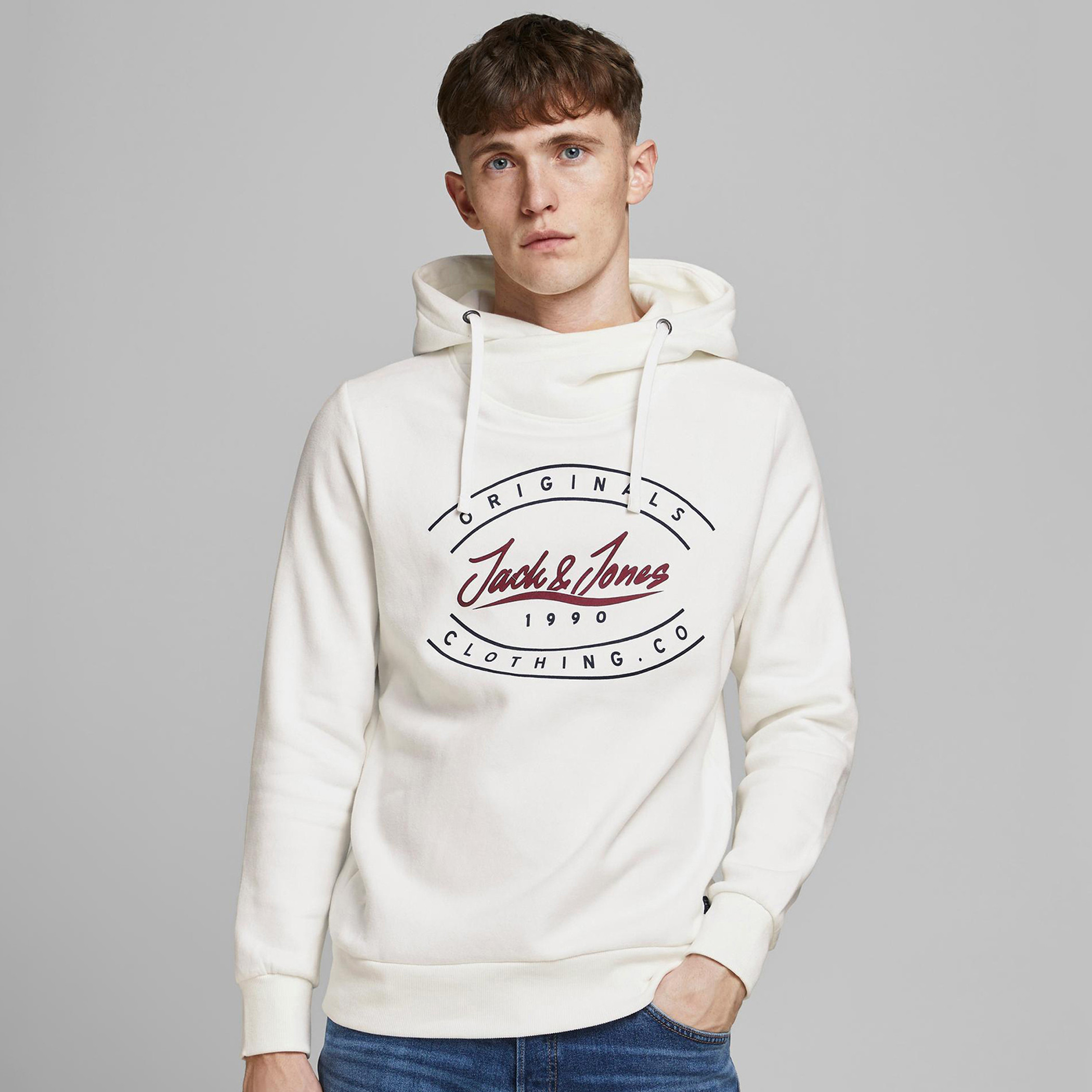 هودي خفيف بأكمام طويلة وطبعات من جاك & جونز-men-winterwear-hoodiesandsweatshirts-image-1