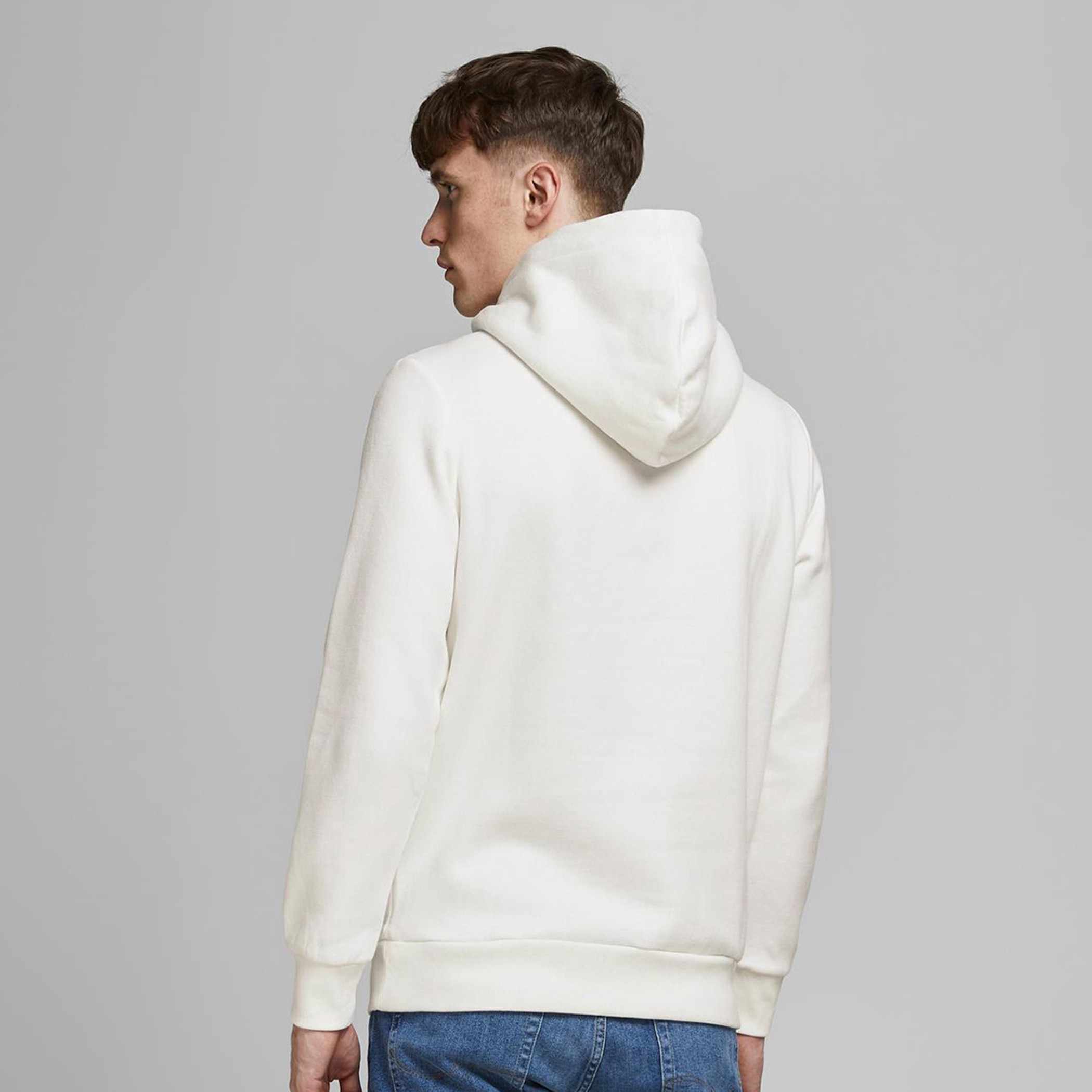 هودي خفيف بأكمام طويلة وطبعات من جاك & جونز-men-winterwear-hoodiesandsweatshirts-image-2