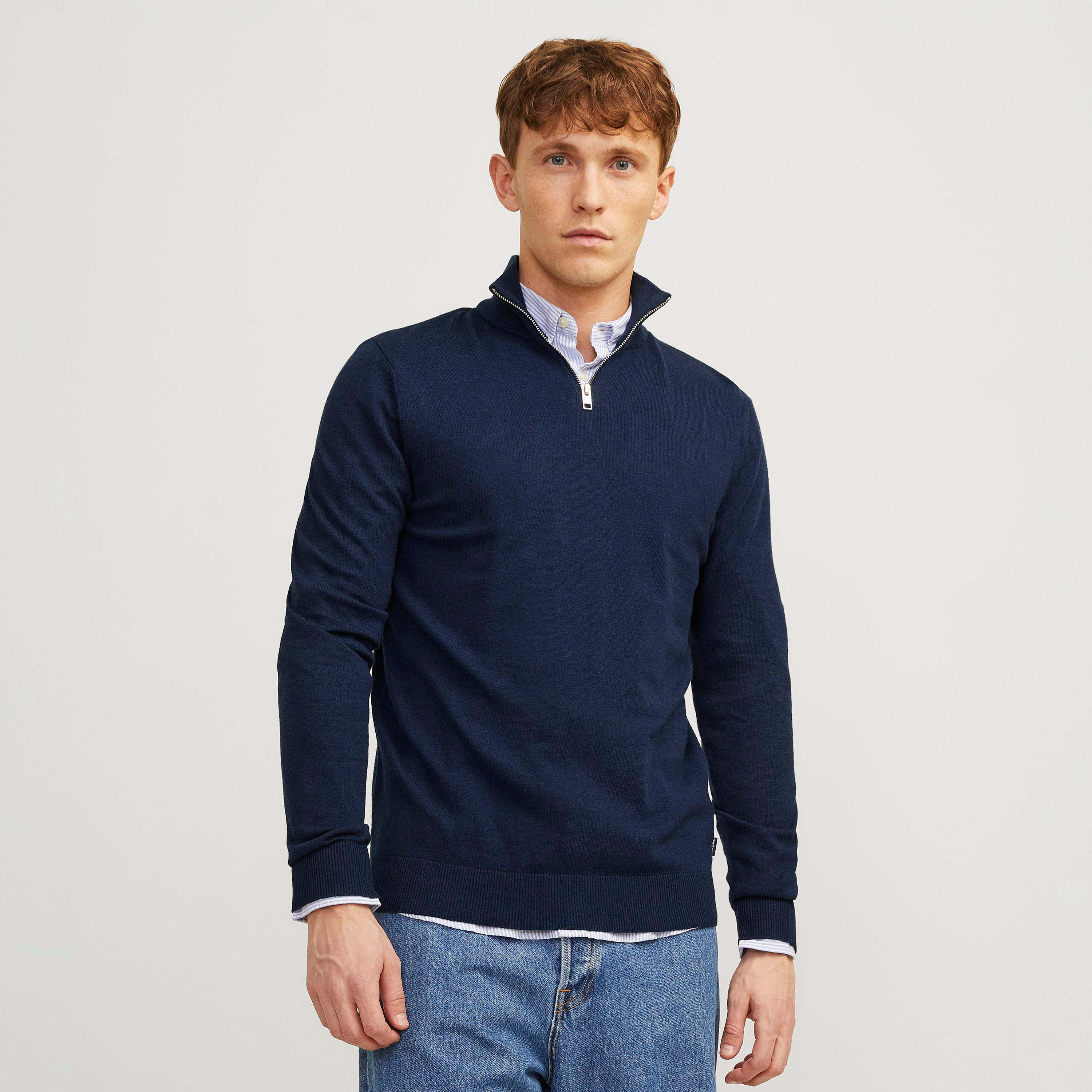 بلوفر سادة برقبة عالية وأكمام طويلة رجالي من جاك آند جونز-men-clothing-sweatersandpullovers-image-1