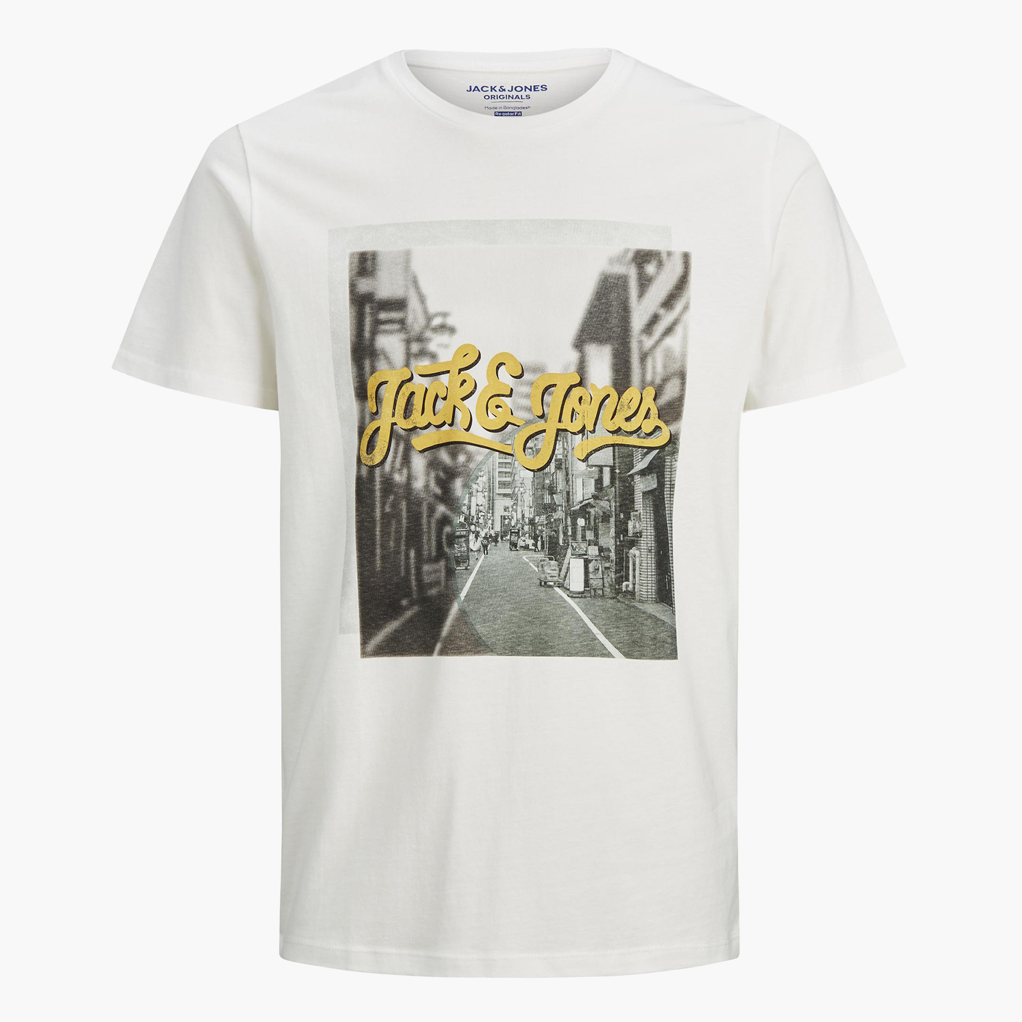 تيشيرت بياقة ضيّقة وأكمام قصيرة وطبعات من جاك & جونز-men-clothing-tshirtsandpolos-tshirts-image-1