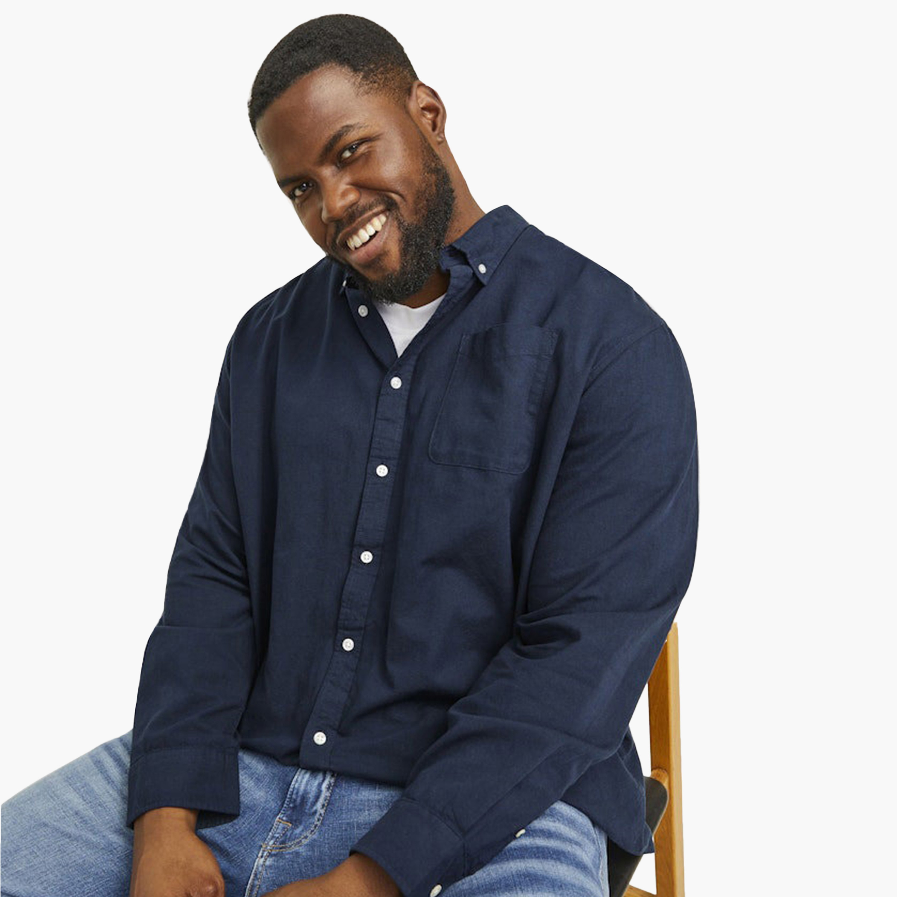 قميص رجالي بلس سادة بقصة عادية وأكمام طويلة وياقة من جاك آند جونز-men-clothing-shirts-image-10