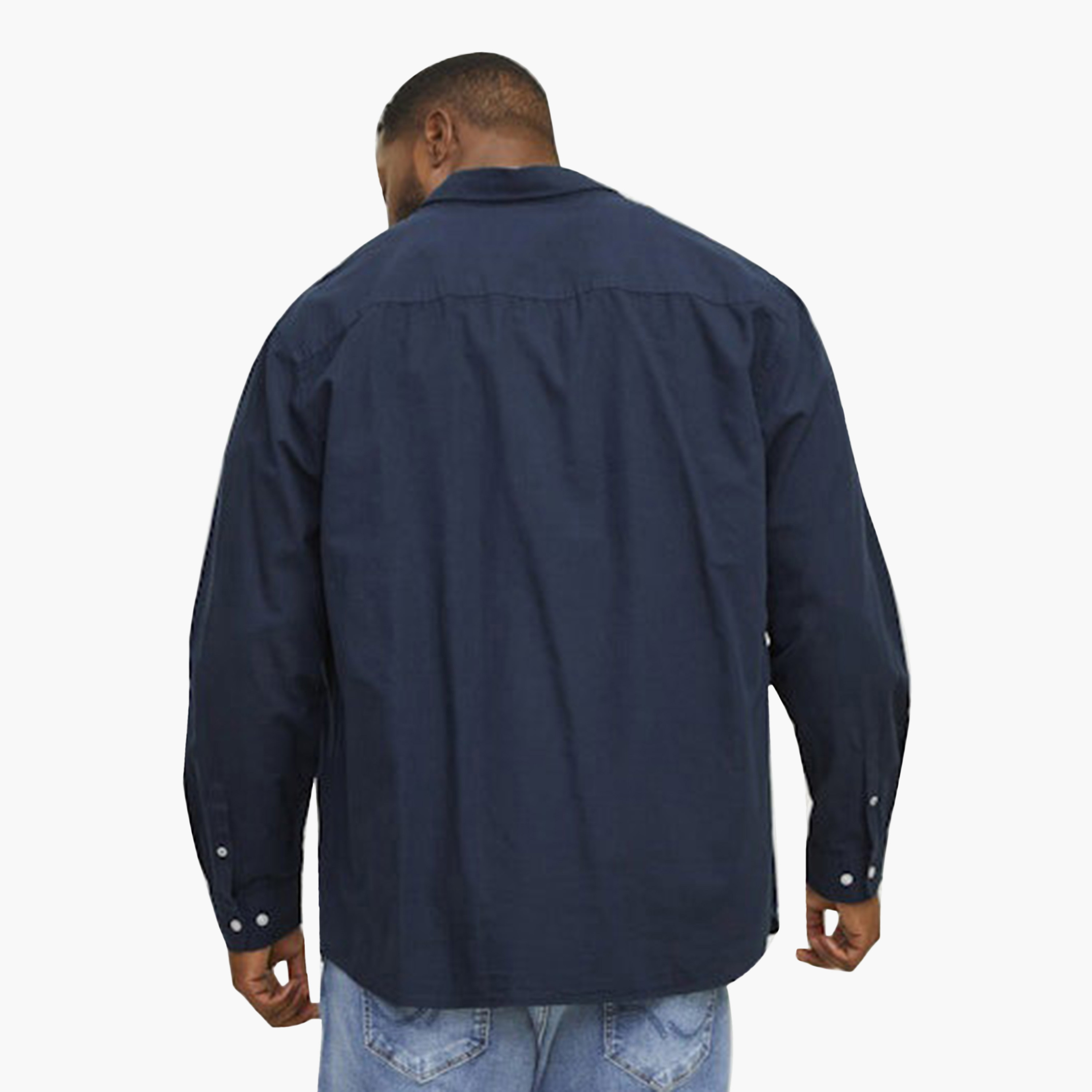 قميص رجالي بلس سادة بقصة عادية وأكمام طويلة وياقة من جاك آند جونز-men-clothing-shirts-image-11