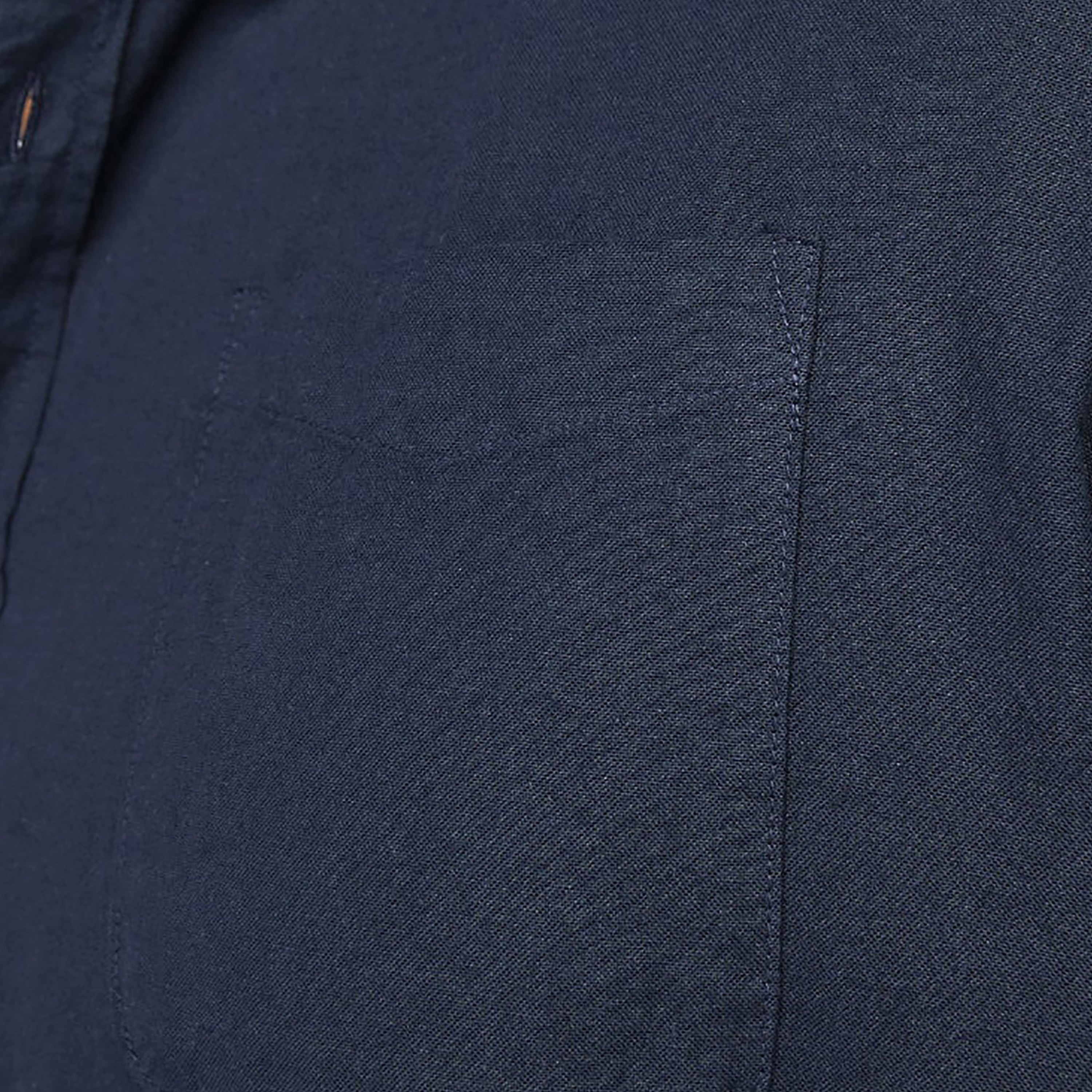 قميص رجالي بلس سادة بقصة عادية وأكمام طويلة وياقة من جاك آند جونز-men-clothing-shirts-image-13