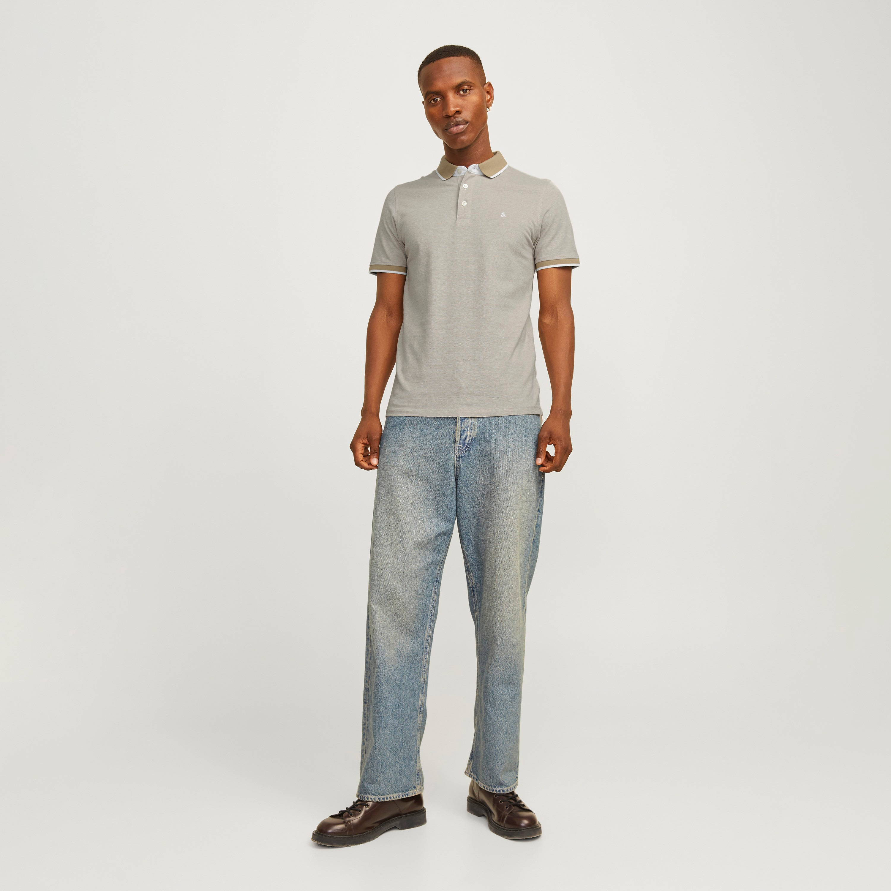 مجموعة تي شيرت بولو رجالي باكمام قصيرة سادة قطعتين من جاك اند جونز-men-clothing-tshirtsandpolos-polos-image-3