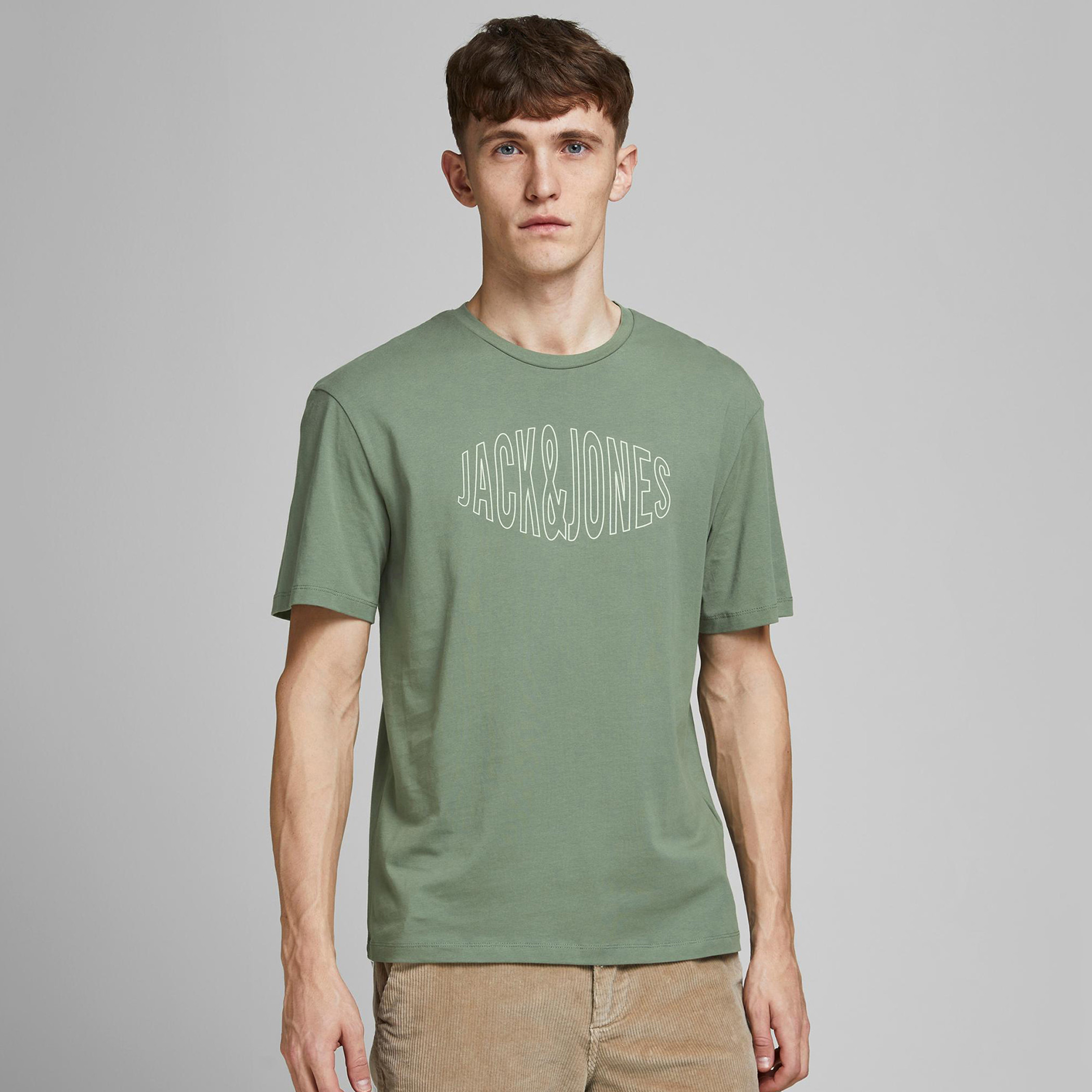 تيشيرت بياقة ضيّقة وأكمام قصيرة وطبعات من جاك & جونز-men-clothing-tshirtsandpolos-tshirts-image-7