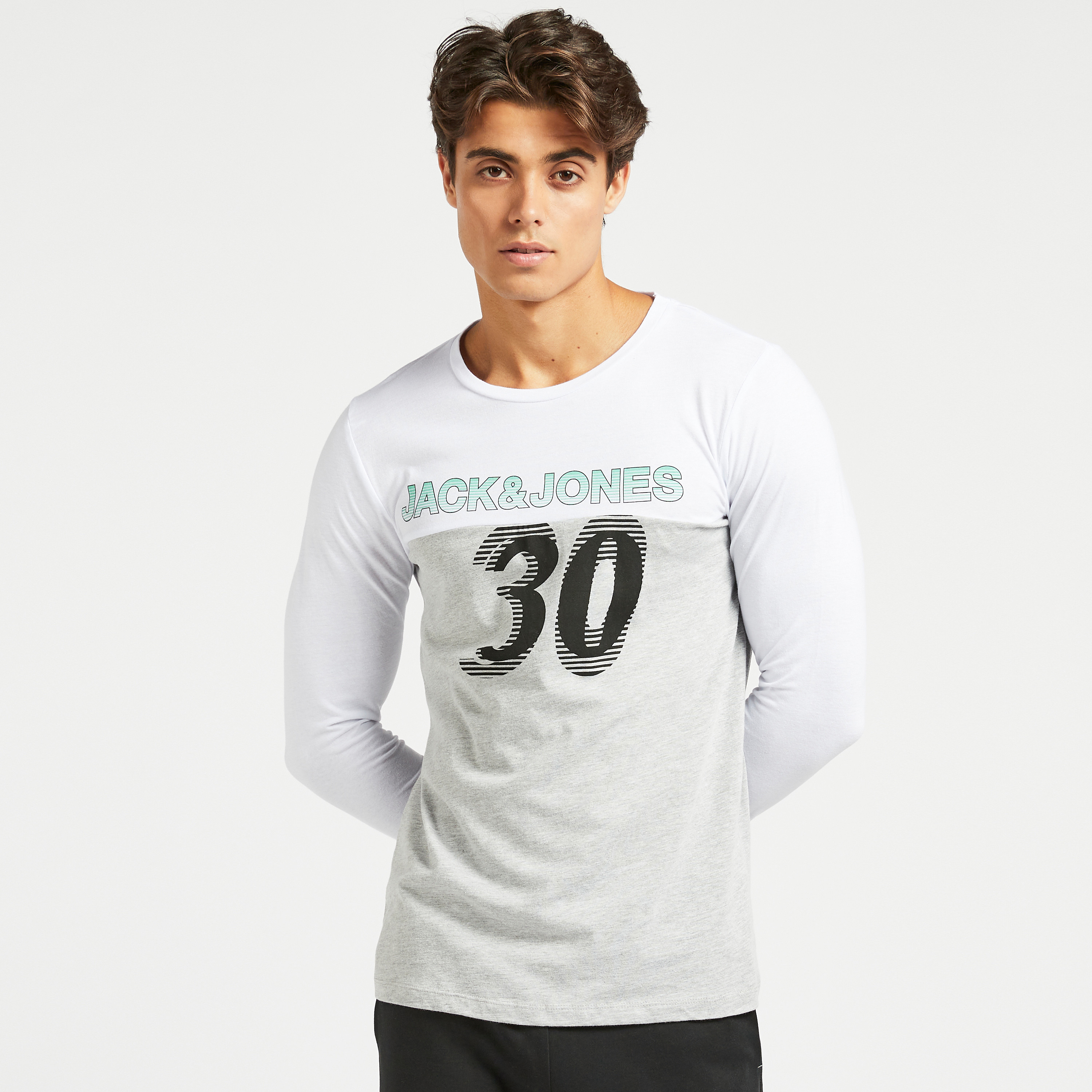 تيشيرت بطبعات وياقة ضيّقة وأكمام طويلة من جاك & جونز-men-clothing-tshirtsandpolos-tshirts-image-5