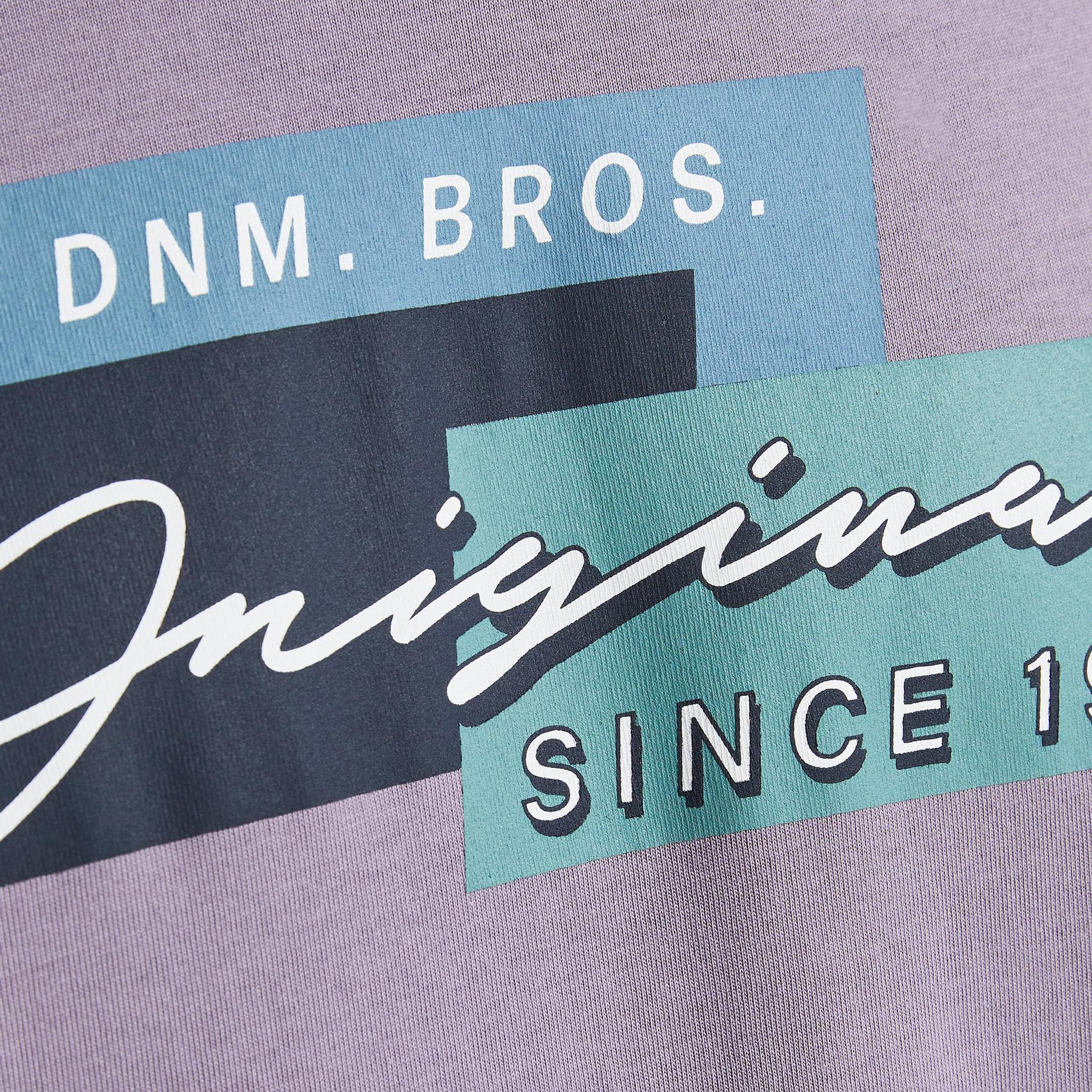 تيشيرت بطبعات وياقة ضيّقة وأكمام قصيرة من جاك & جونز-men-clothing-tshirtsandpolos-tshirts-image-4