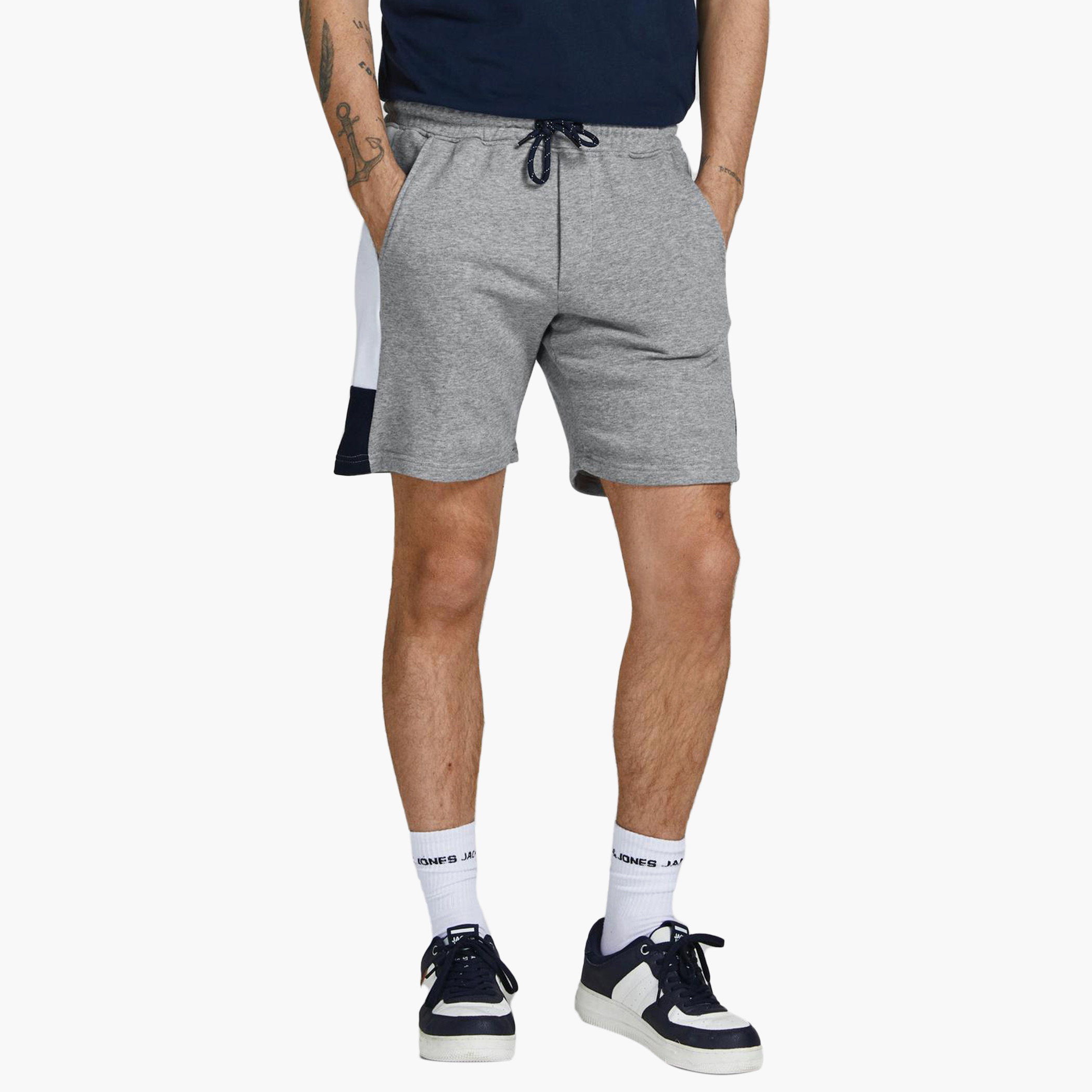 جاك آند جونس رمادي السراويل القصيرة-men-clothing-bottoms-shorts-image-1
