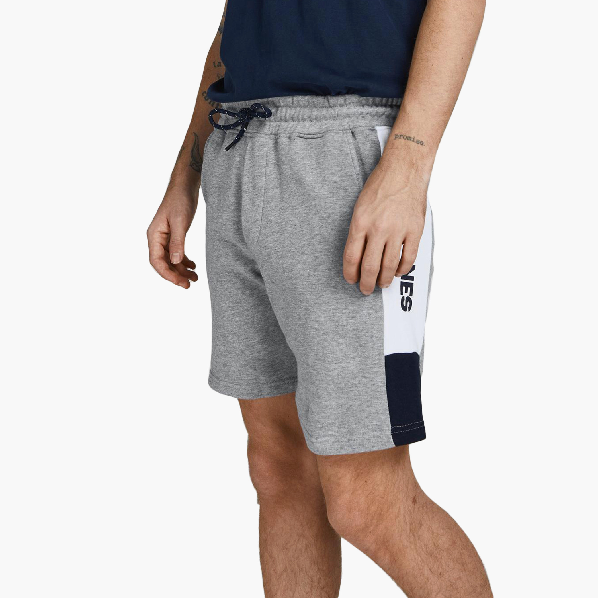جاك آند جونس رمادي السراويل القصيرة-men-clothing-bottoms-shorts-image-4
