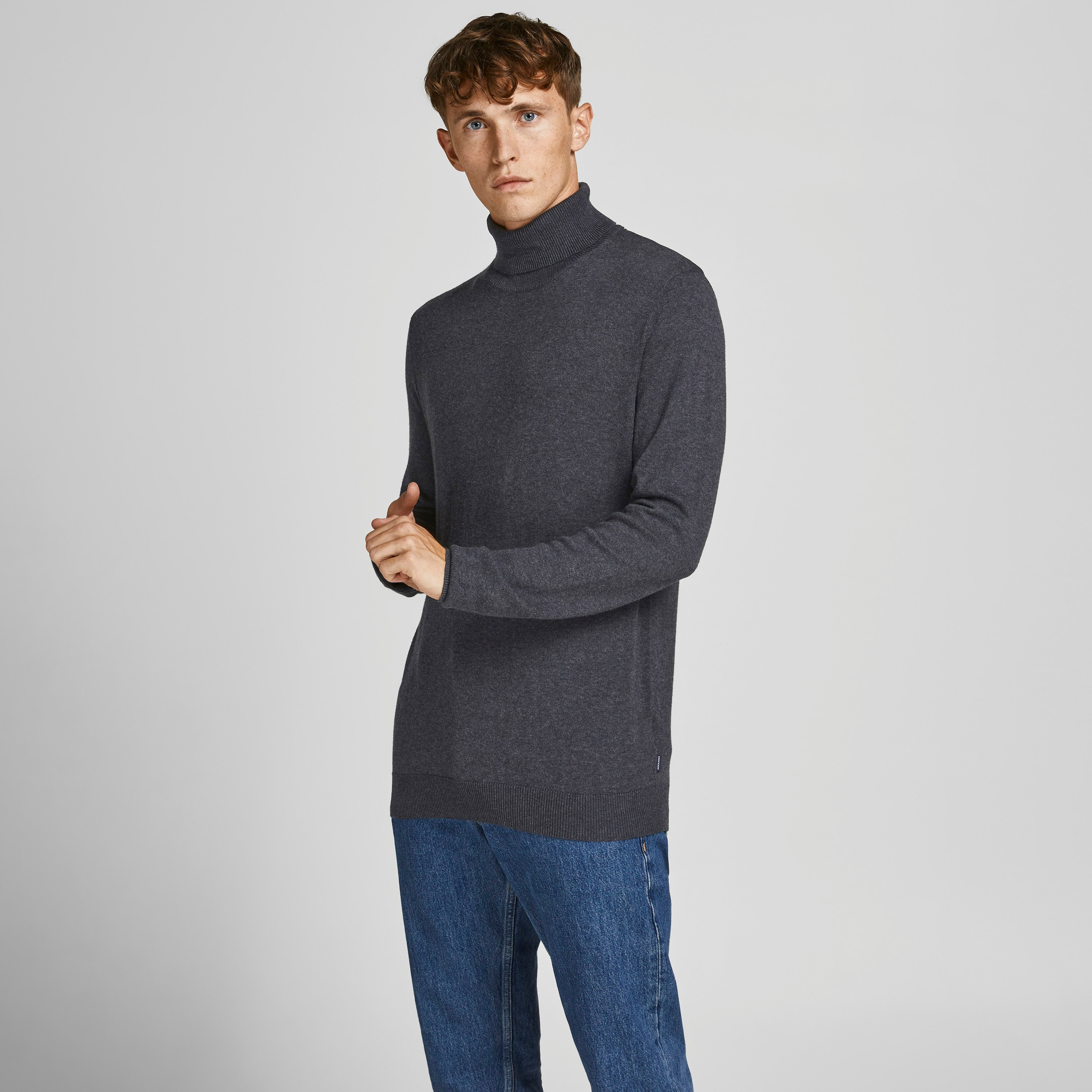 حزمة من 2 بلوفر من جاك آند جونز رجالي محبوك مع رمادي وأسود برقبة سلحفاة-men-clothing-sweatersandpullovers-image-3