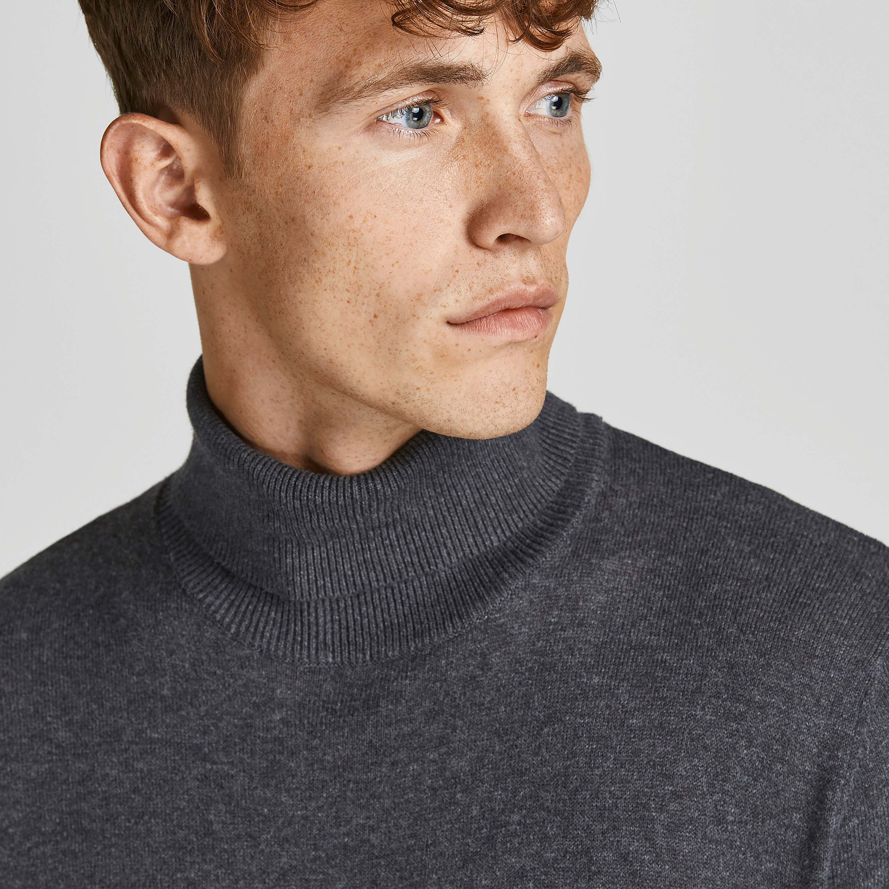 حزمة من 2 بلوفر من جاك آند جونز رجالي محبوك مع رمادي وأسود برقبة سلحفاة-men-clothing-sweatersandpullovers-image-5