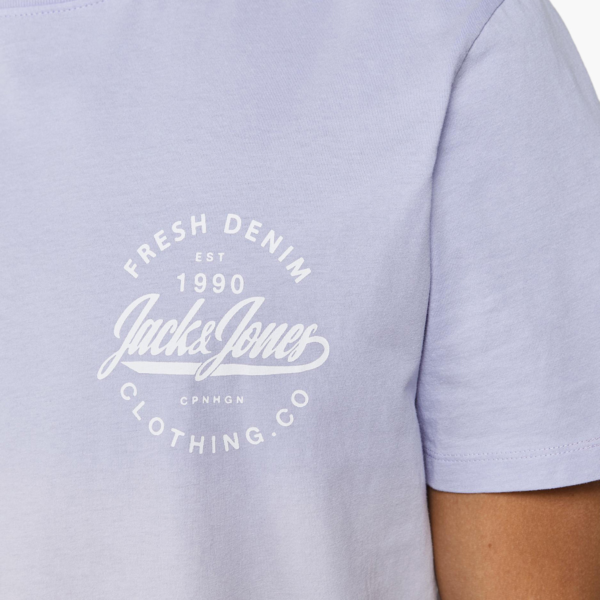 قميص رجالي من جاك وجون بأكمام قصيرة وياقة دائرية-men-clothing-tshirtsandpolos-tshirts-image-2