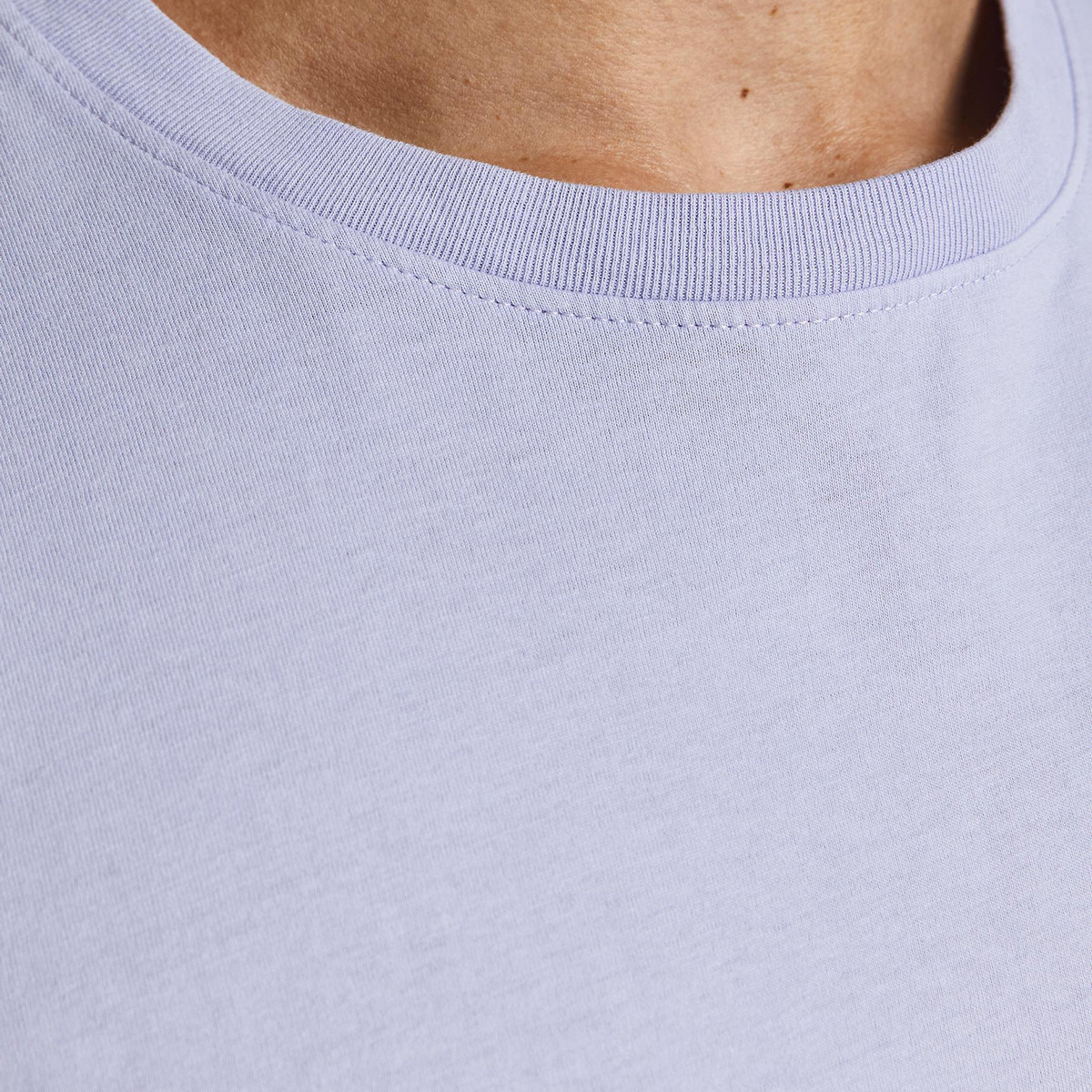 قميص رجالي من جاك وجون بأكمام قصيرة وياقة دائرية-men-clothing-tshirtsandpolos-tshirts-image-3