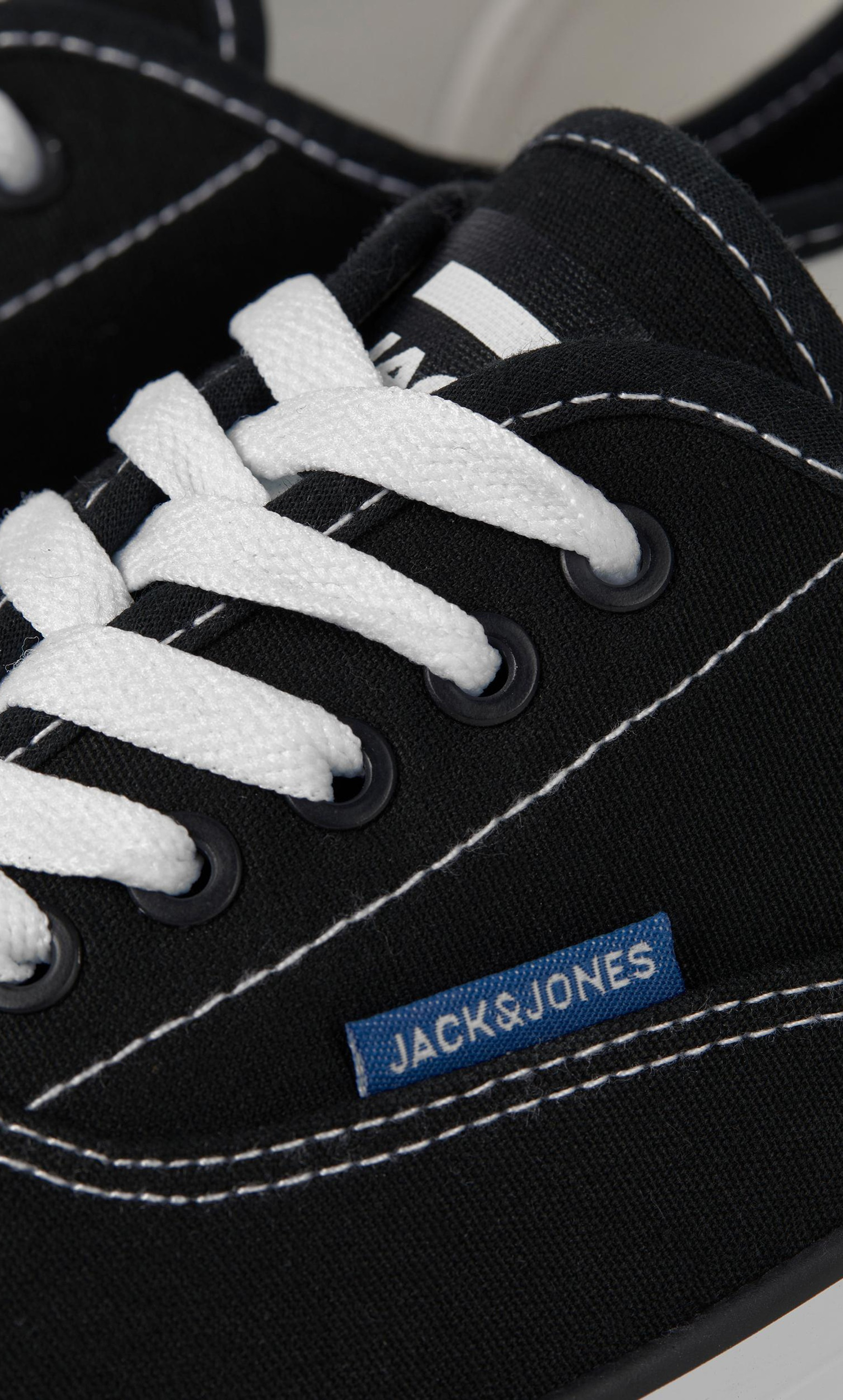 سنيكرز كاجوال ذو كانفاس من جاك آند جونز للرجال  12201283-men-shoes-sneakers-image-6