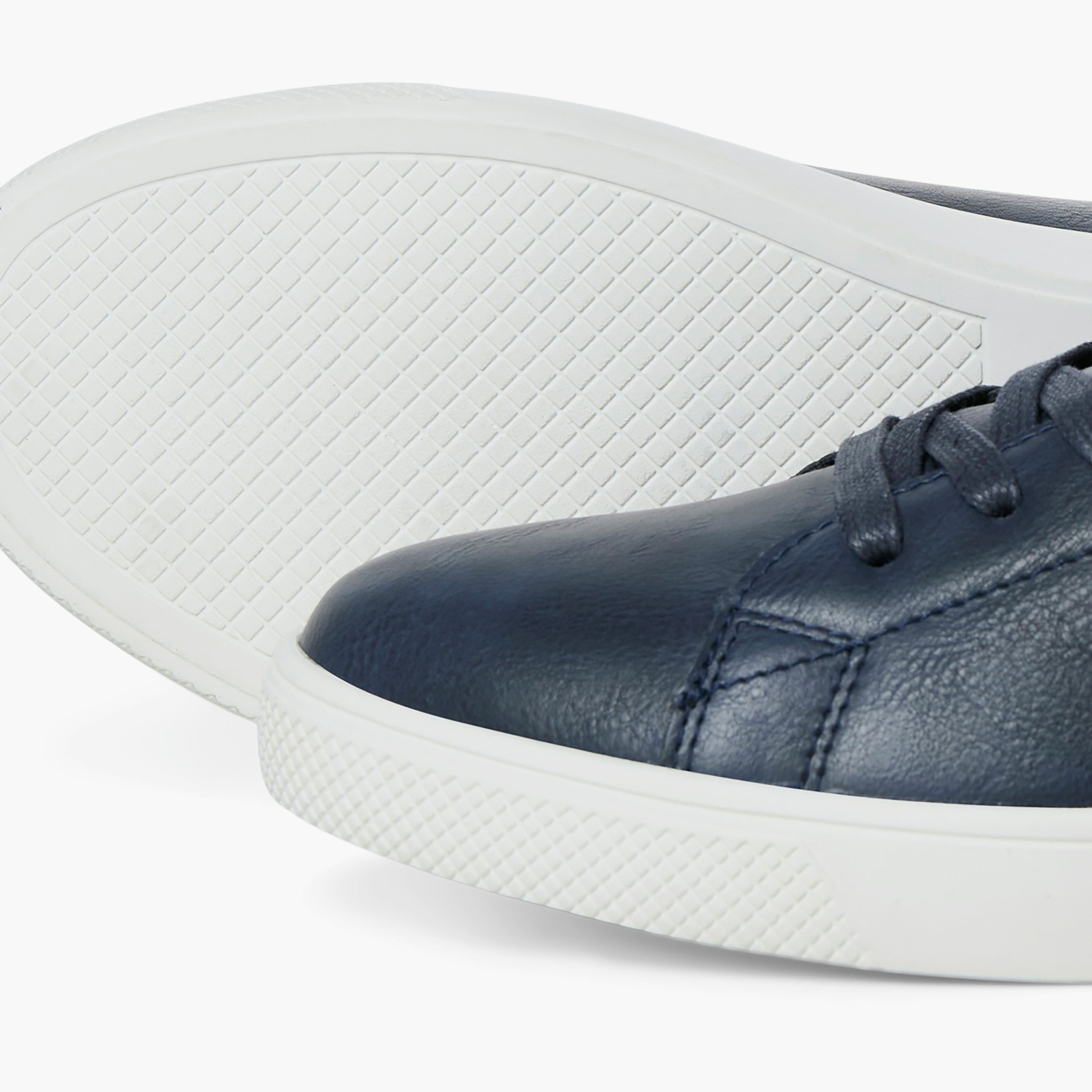 حذاء رياضي رجالي برباط علوي منخفض من جاك آند جونز | 12203642-men-shoes-sneakers-image-8
