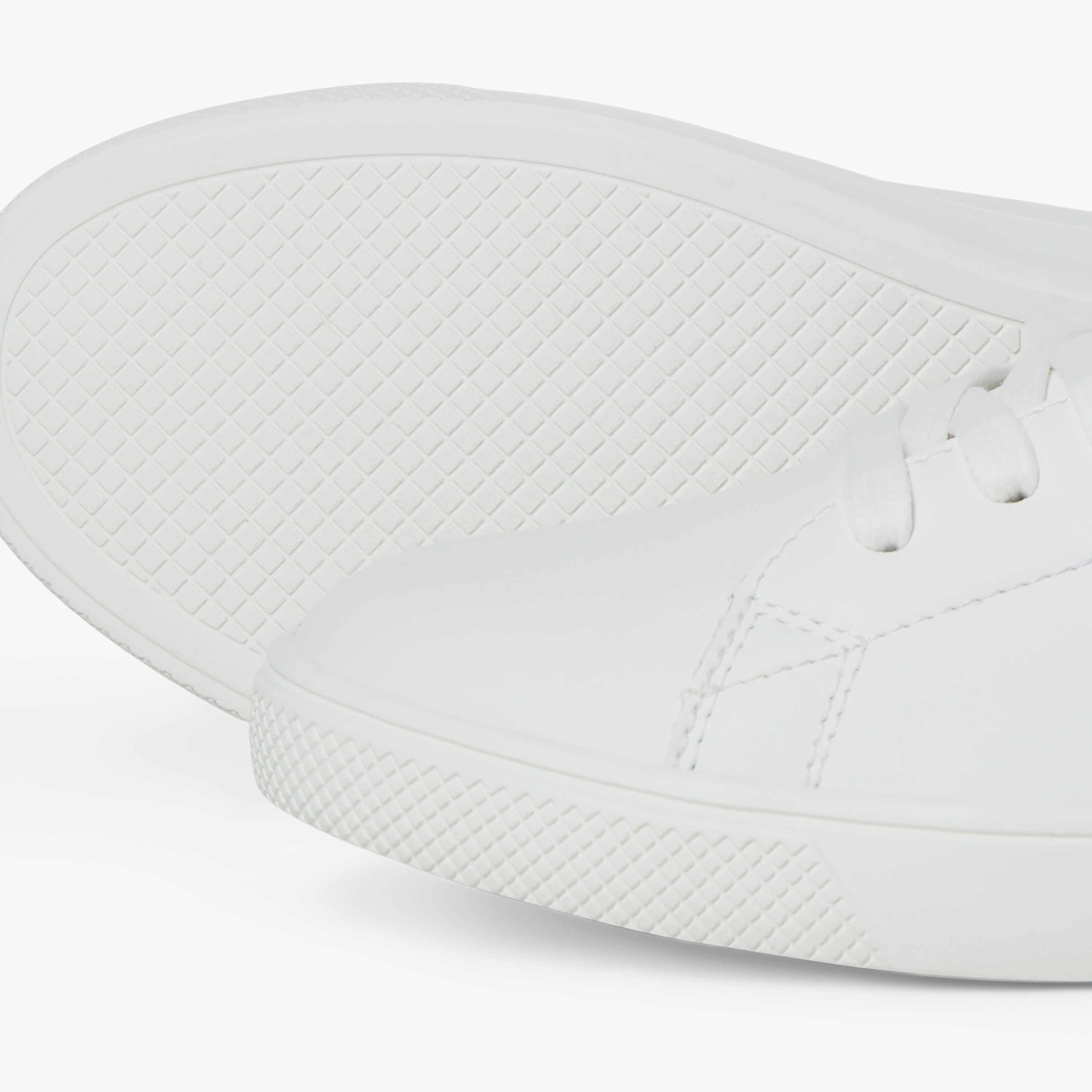 حذاء رياضي رجالي برباط علوي منخفض من جاك آند جونز | 12203642-men-shoes-sneakers-image-14