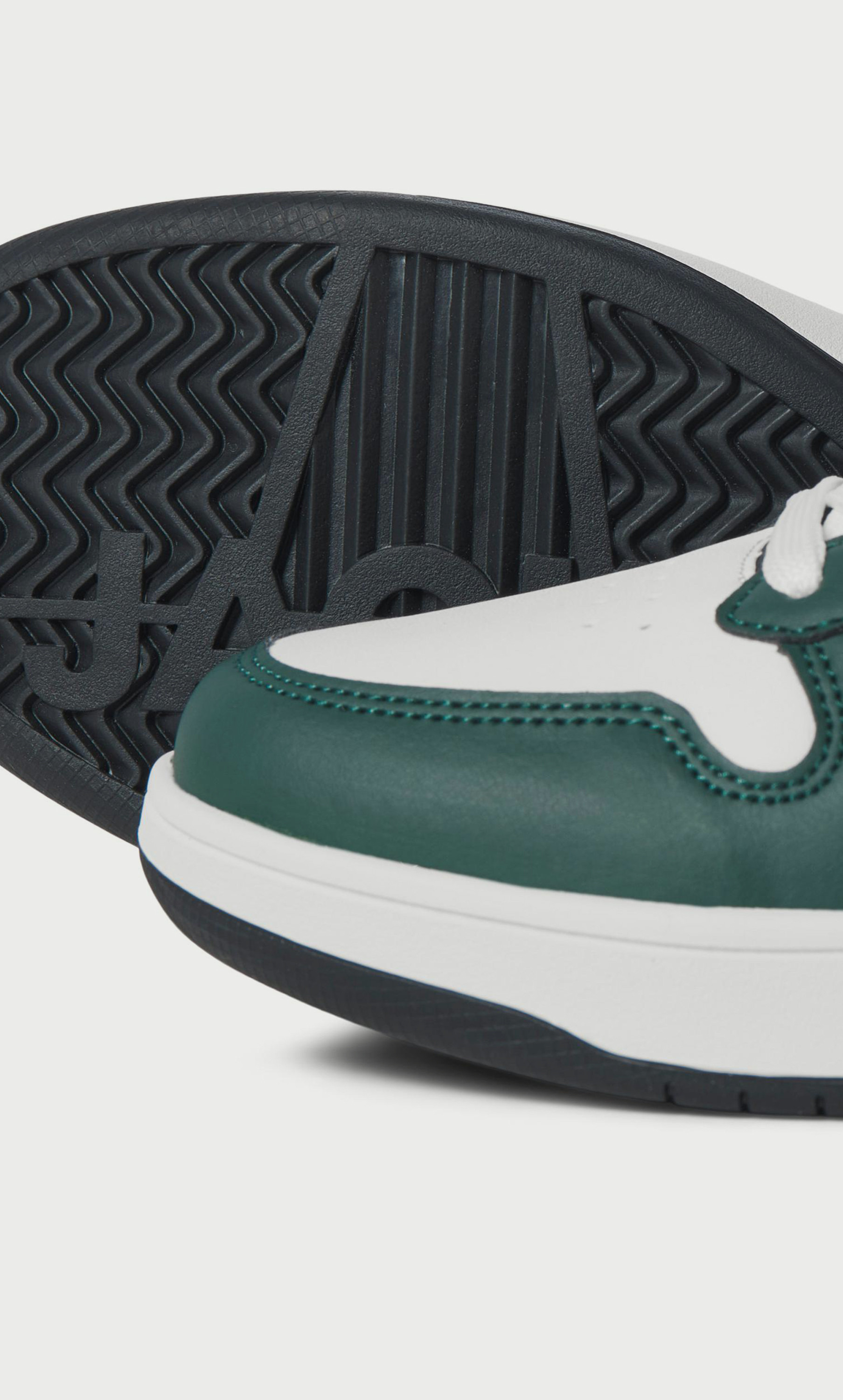 سنيكرز جاك آند جونز للرجال مع رباط برقبة منخفضة | 12203668-men-shoes-sneakers-image-9