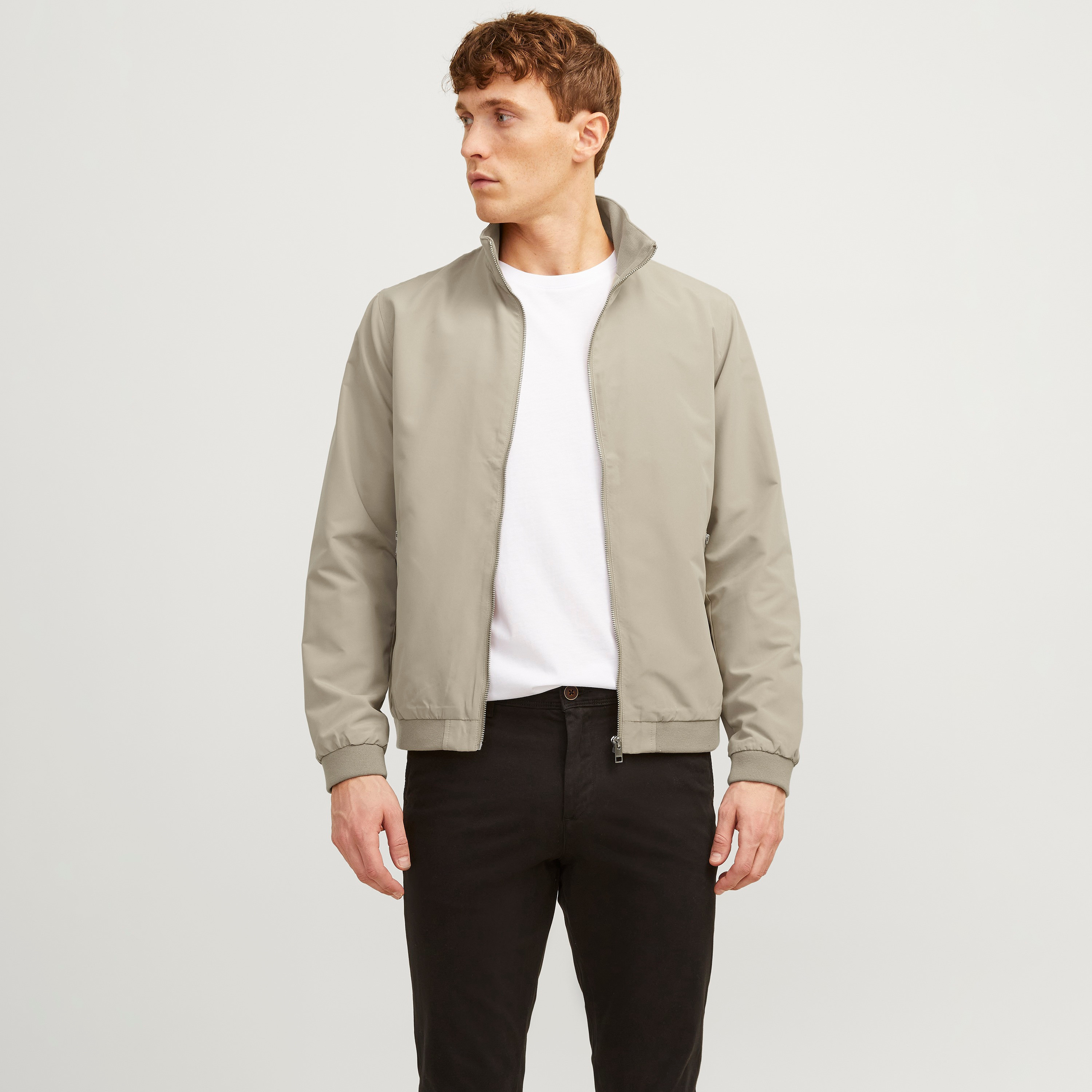 جاكيت بومبر رجالي جاك آند جونز سادة بياقة عالية قائمة وأكمام طويلة-men-clothing-jacketsandblazers-jackets-image-1