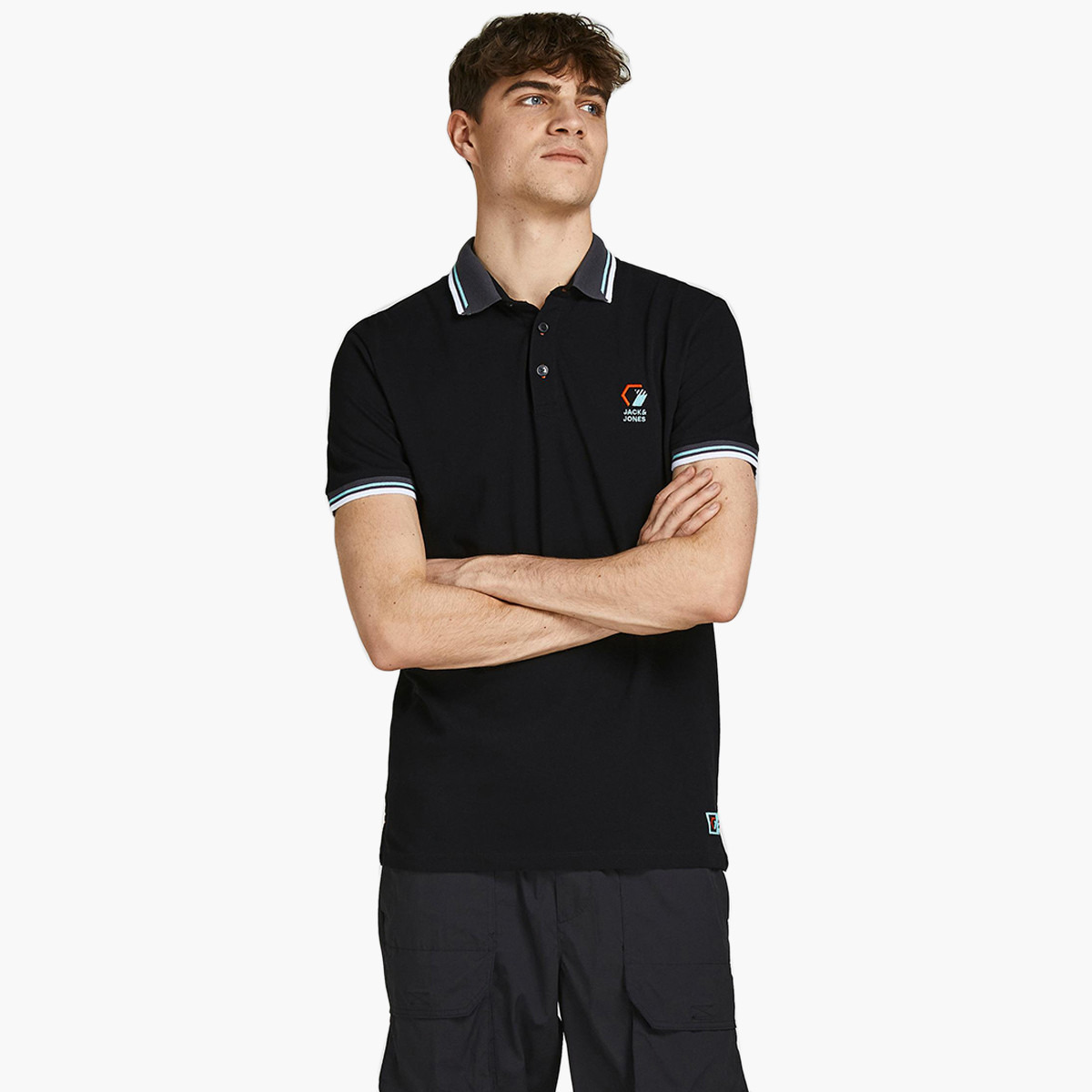 قميص بولو جاك آند جونز بأكمام قصيرة وشعار أسود للرجال-men-clothing-tshirtsandpolos-polos-image-1