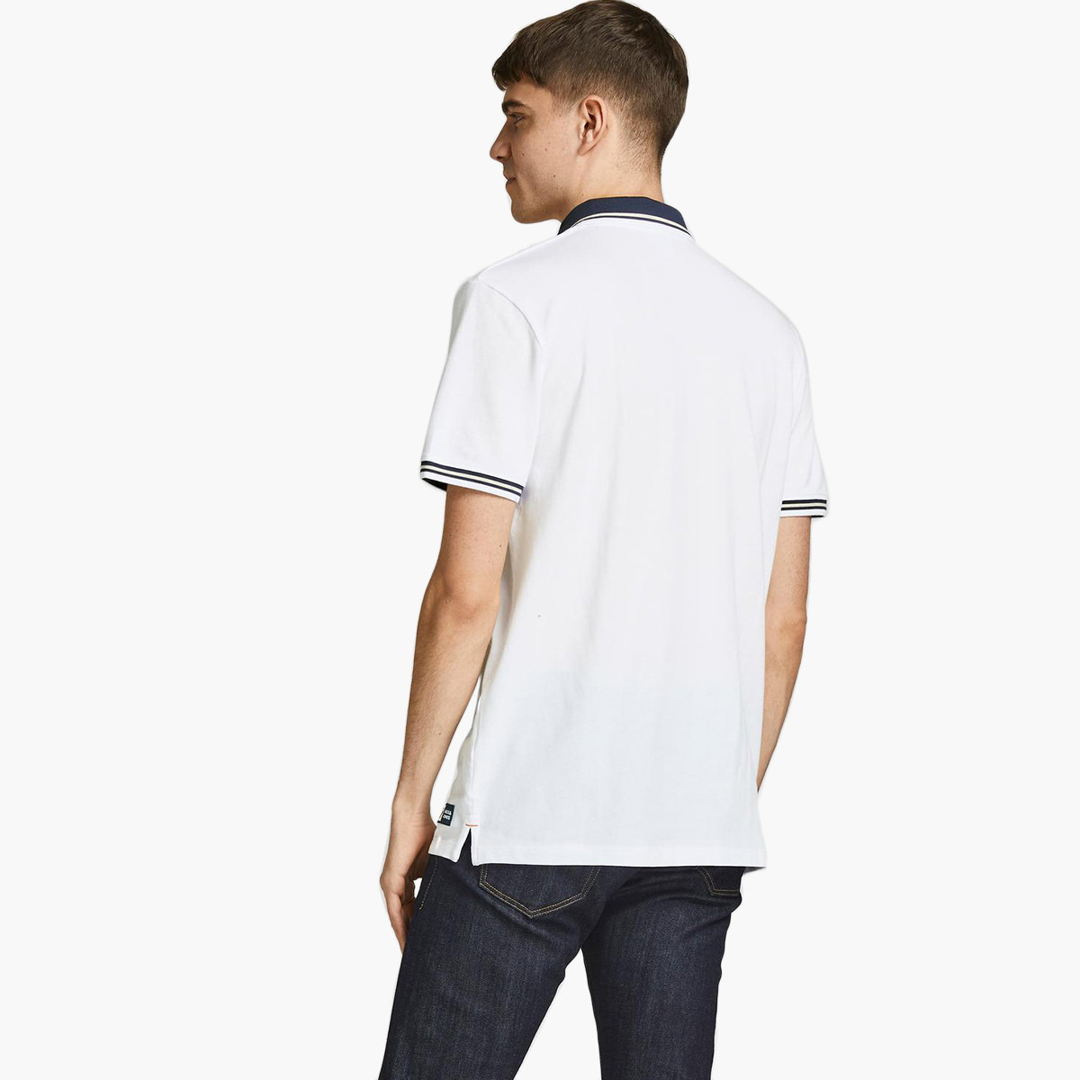 قميص بولو جاك آند جونز بأكمام قصيرة وشعار أبيض للرجال-men-clothing-tshirtsandpolos-polos-image-3