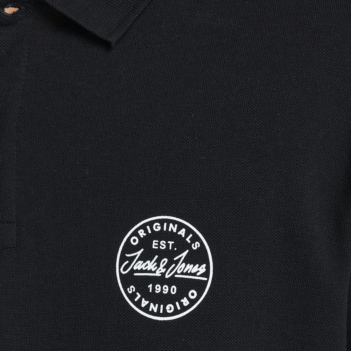 بولو تي شيرت رجالي من جاك آند جونز بأكمام قصيرة و تناسب سليم و مطبوع مع لون اسود-men-clothing-tshirtsandpolos-polos-image-4
