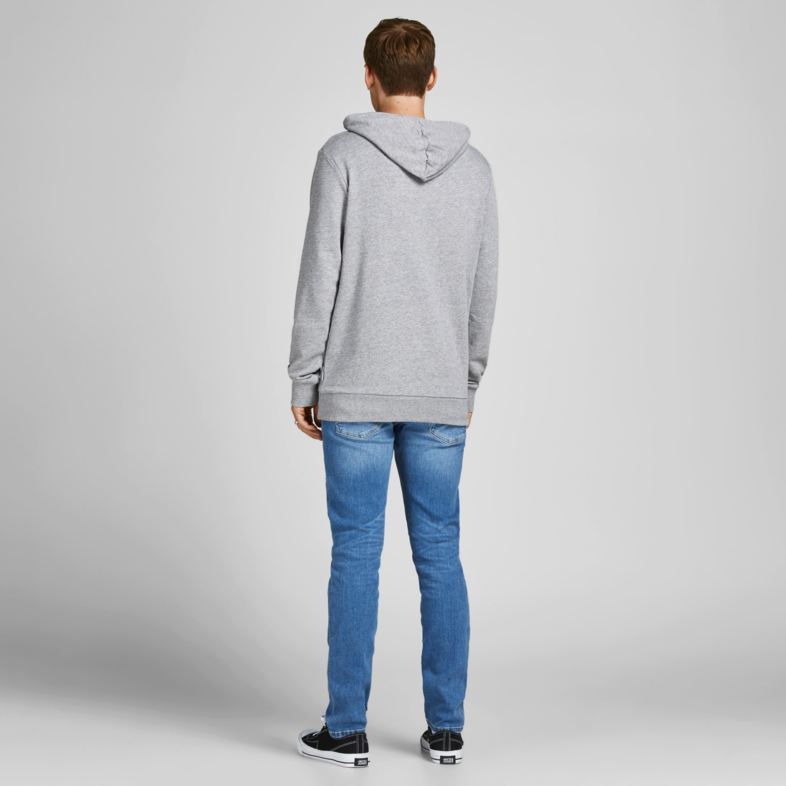 سويت شيرت بقبعّة وأكمام طويلة وطبعات من جاك & جونز-men-winterwear-hoodiesandsweatshirts-image-4