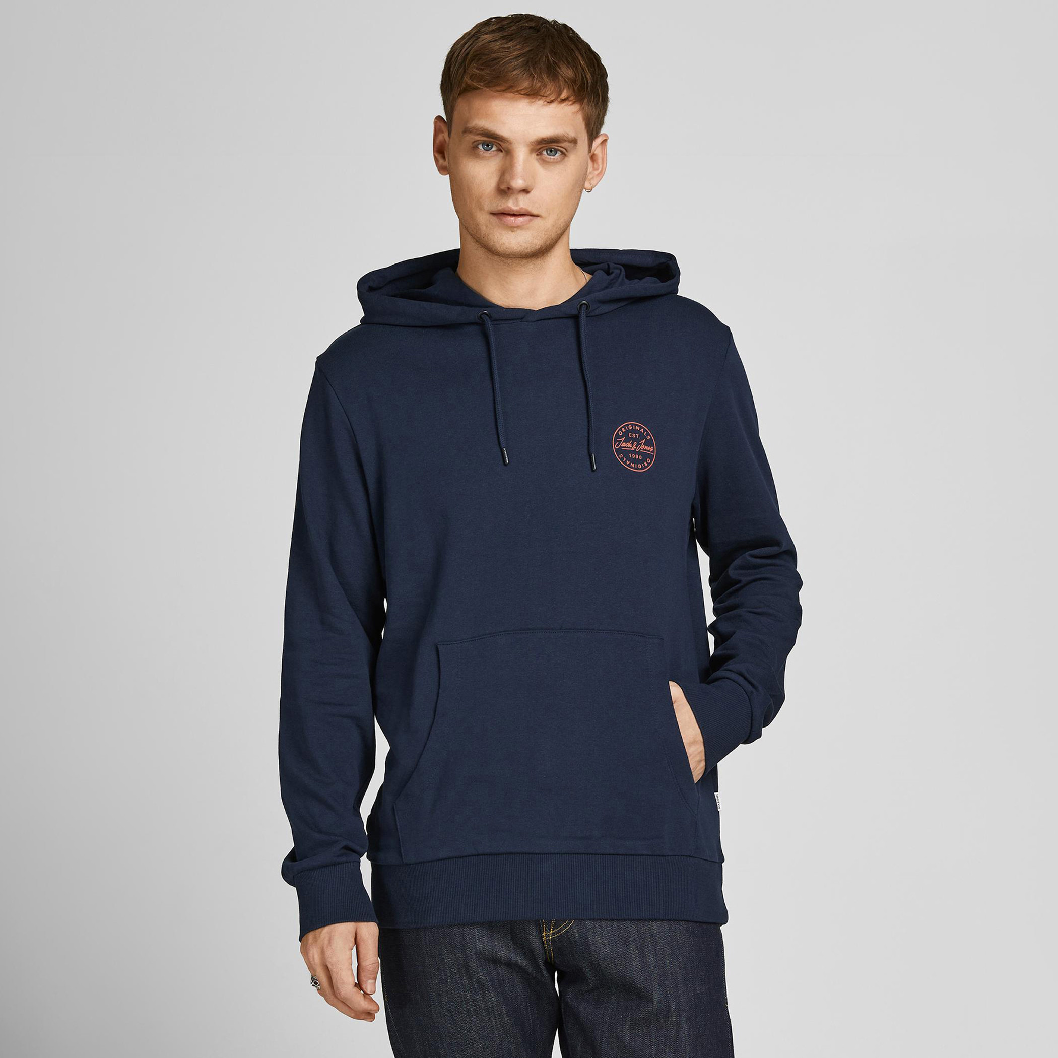 سويت شيرت بقبعّة وأكمام طويلة وطبعات من جاك & جونز-men-winterwear-hoodiesandsweatshirts-image-1