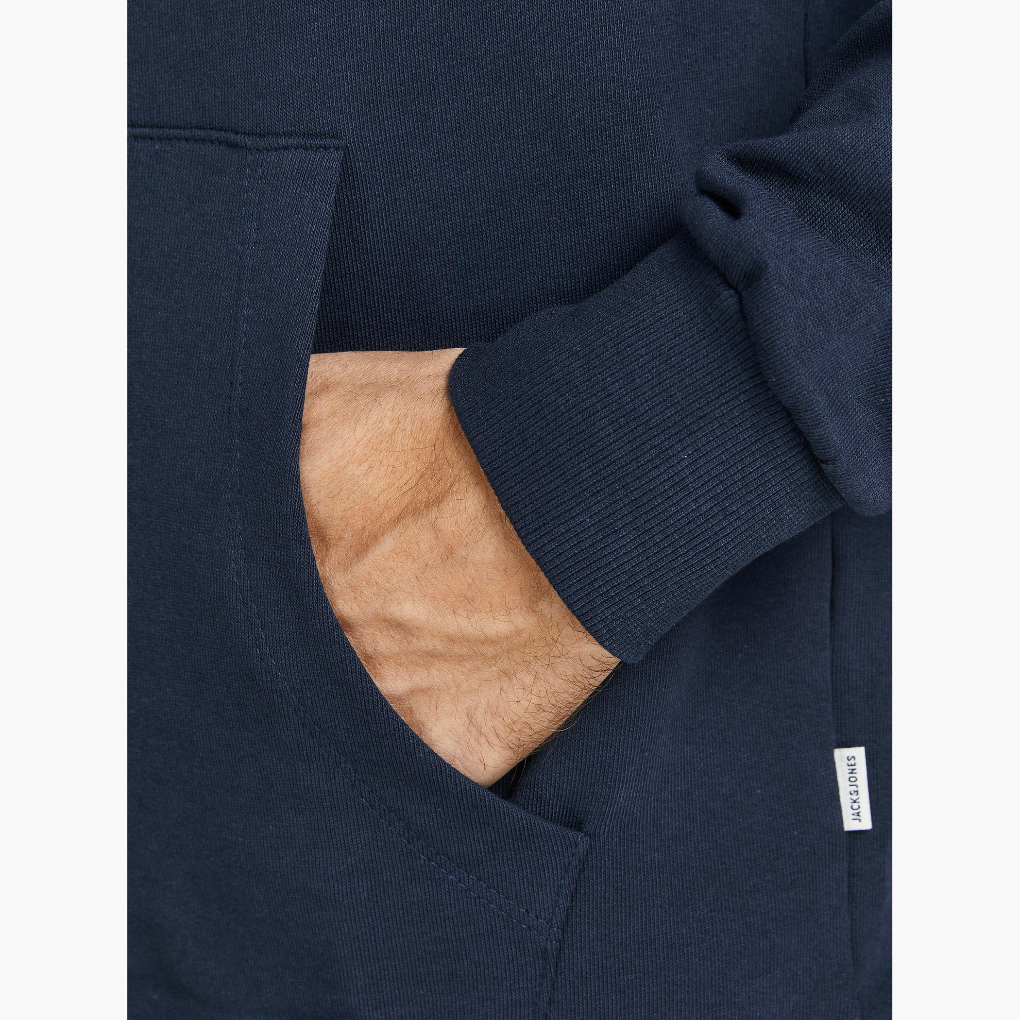 سويت شيرت بقبعّة وأكمام طويلة وطبعات من جاك & جونز-men-winterwear-hoodiesandsweatshirts-image-6