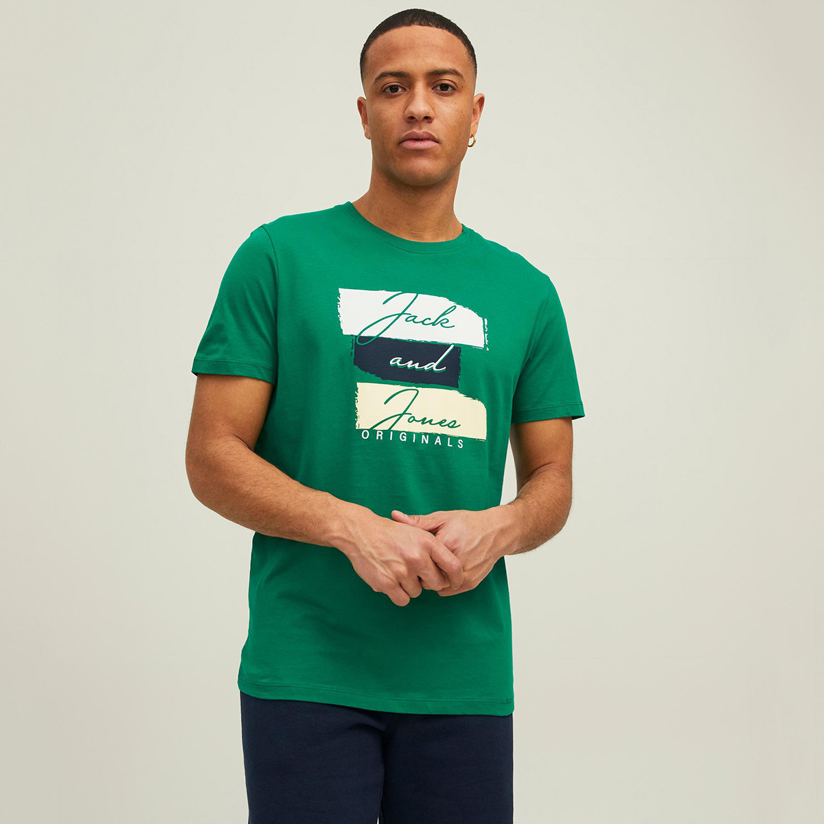 تي شيرت رجالي من جاك آند جونز بأكمام قصيرة وياقة دائرية وطبعة خضراء-men-clothing-tshirtsandpolos-tshirts-image-1