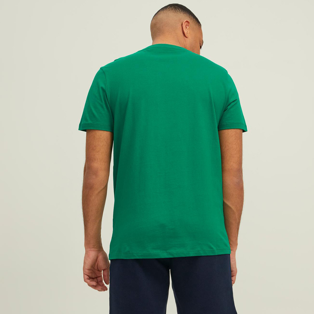 تي شيرت رجالي من جاك آند جونز بأكمام قصيرة وياقة دائرية وطبعة خضراء-men-clothing-tshirtsandpolos-tshirts-image-2