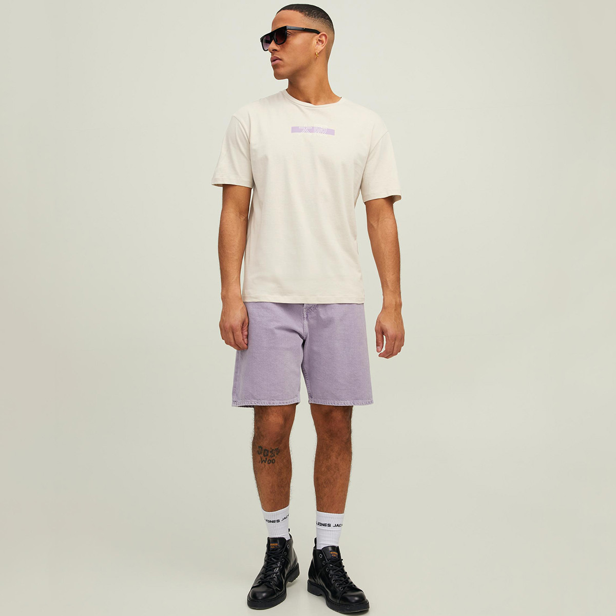 تي شيرت رجالي من جاك آند جونز ذو قصة ضيقة بياقة مستديرة ومريح-men-clothing-tshirtsandpolos-tshirts-image-6