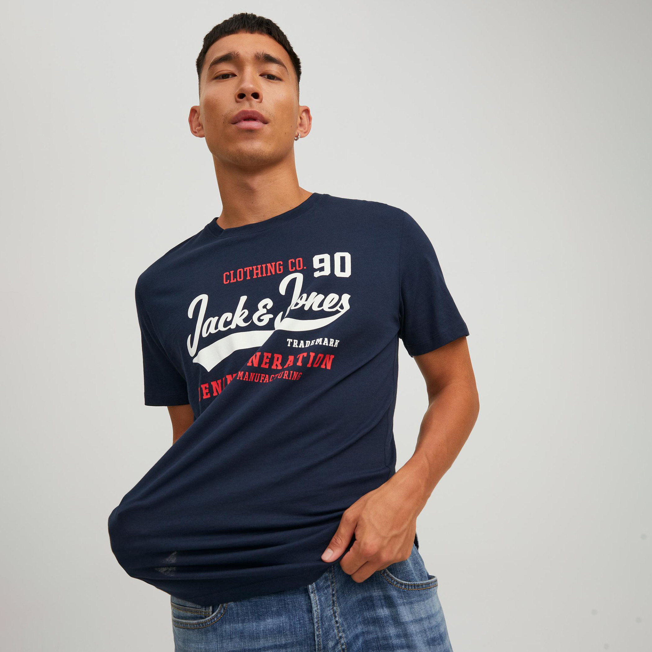 تيشيرت جاك آند جونز بأكمام قصيرة وياقة دائرية مطبوعة بلون أزرق كحلي للرجال-men-clothing-tshirtsandpolos-tshirts-image-3