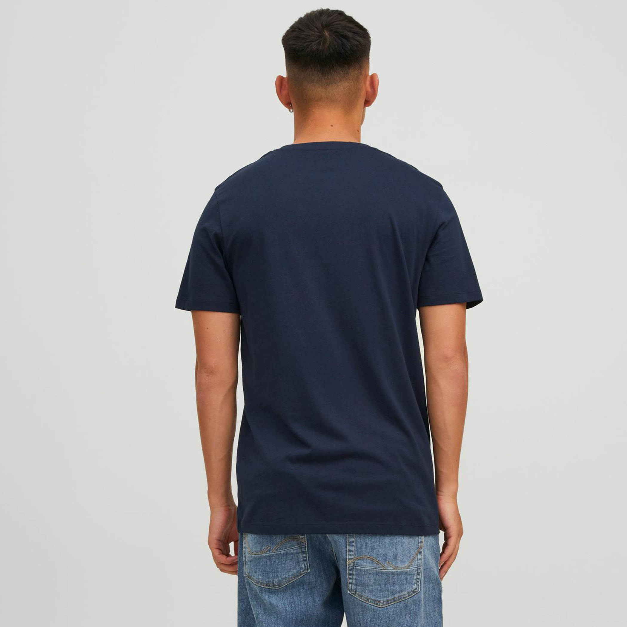تيشيرت جاك آند جونز بأكمام قصيرة وياقة دائرية مطبوعة بلون أزرق كحلي للرجال-men-clothing-tshirtsandpolos-tshirts-image-4