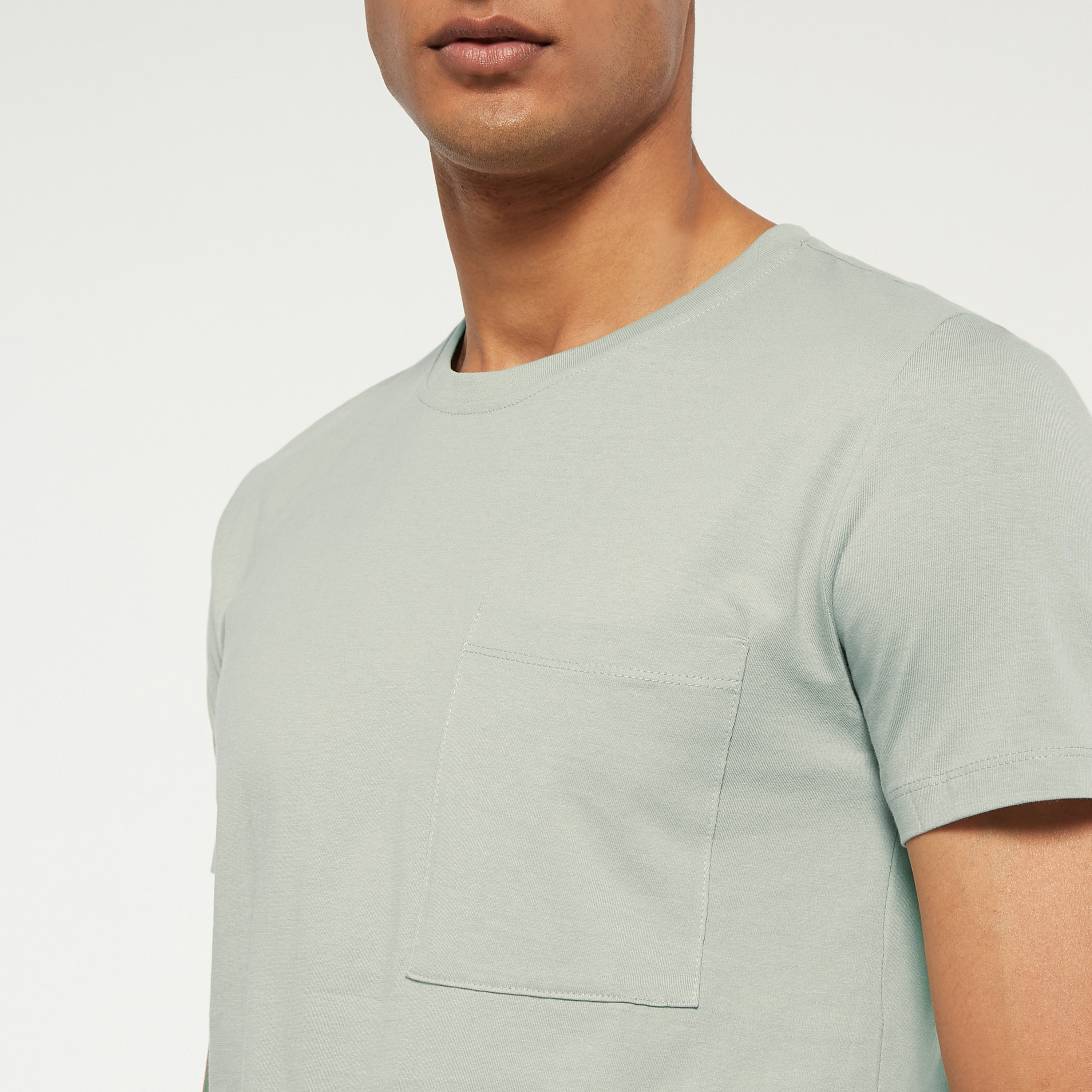 تي شيرت من جاك آند جونز سادة بأكمام قصيرة و ياقة مستديرة-men-clothing-tshirtsandpolos-tshirts-image-12