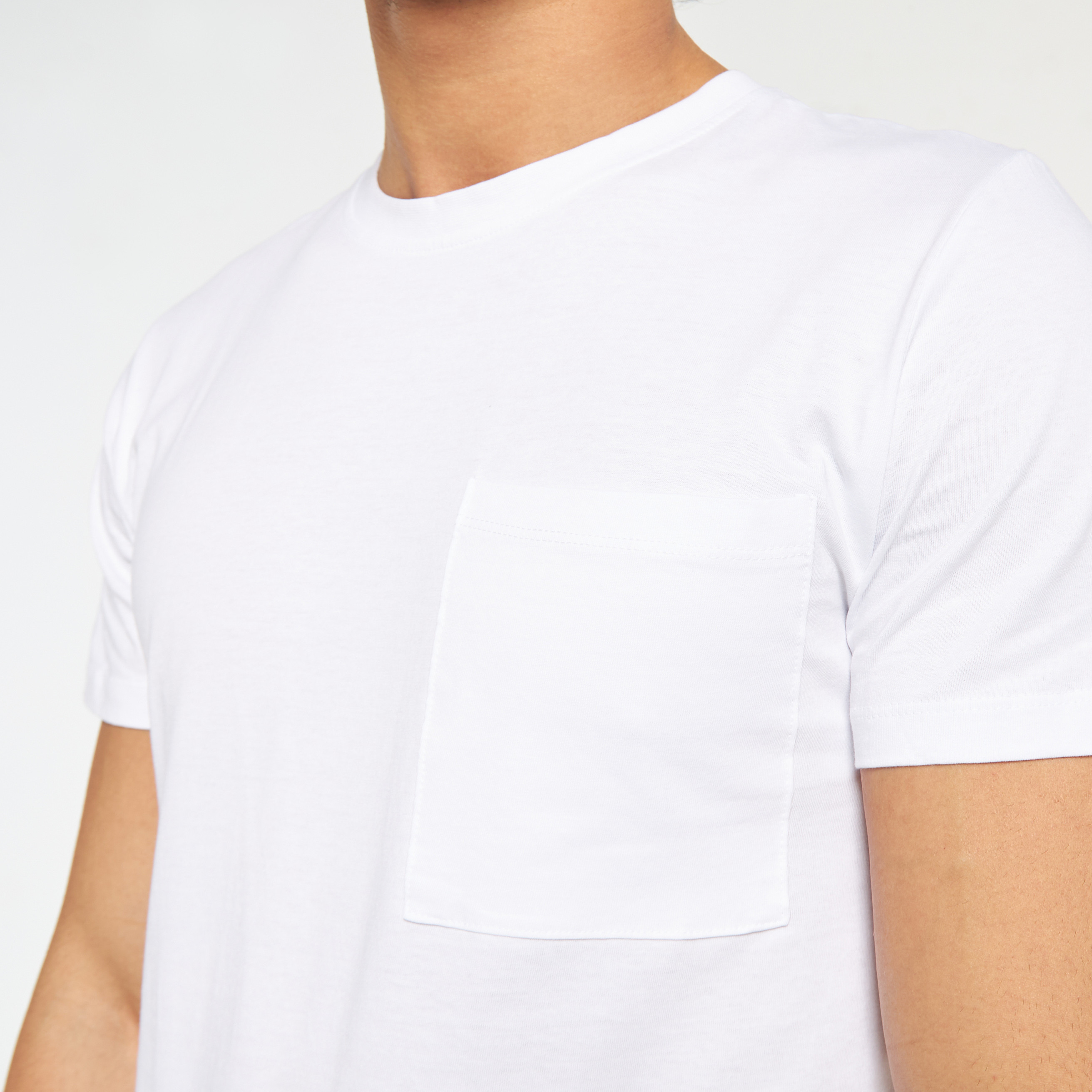 تي شيرت من جاك آند جونز سادة بأكمام قصيرة و ياقة مستديرة-men-clothing-tshirtsandpolos-tshirts-image-16