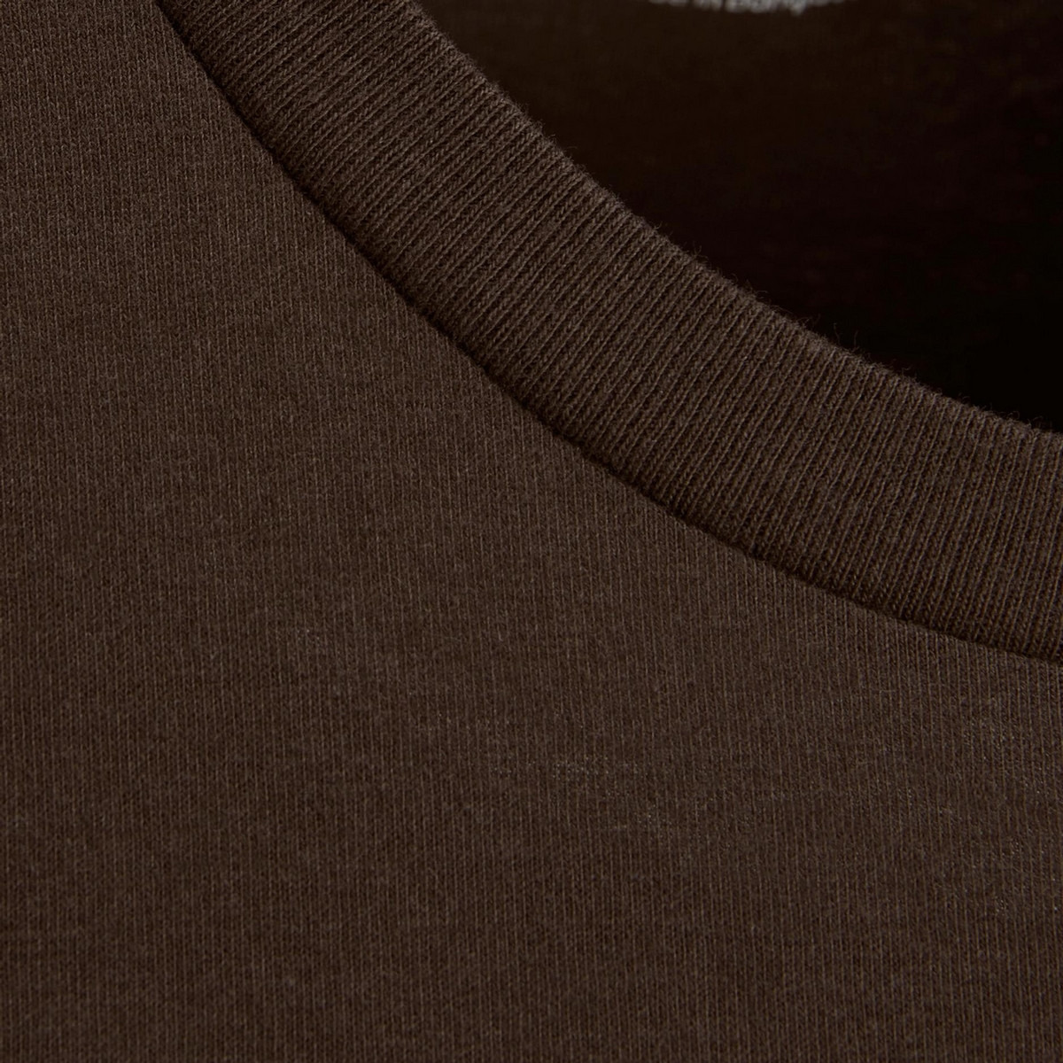 تي شيرت رجالي من جاك آند جونز بأكمام قصيرة و ياقة مستديرة و مطبوع مع لون بني غامق-men-clothing-tshirtsandpolos-tshirts-image-3