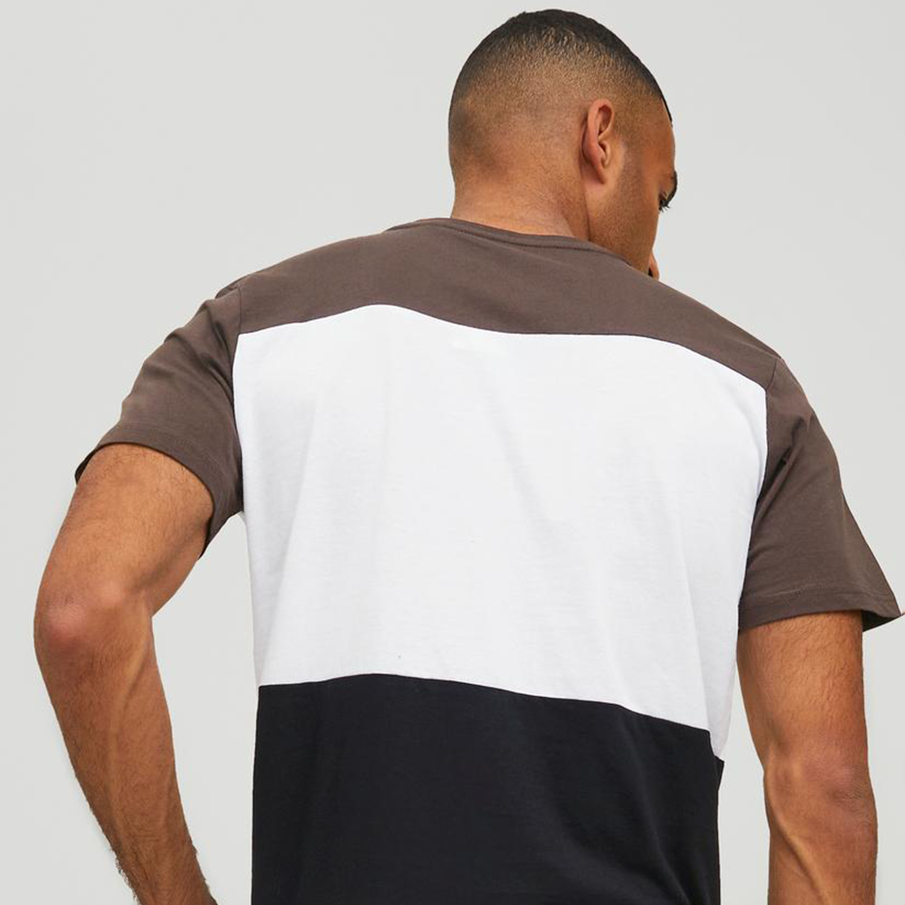 تي شيرت من جاك آند جونز بأكمام قصيرة و ياقة مستديرة و ضيقة-men-clothing-tshirtsandpolos-tshirts-image-12